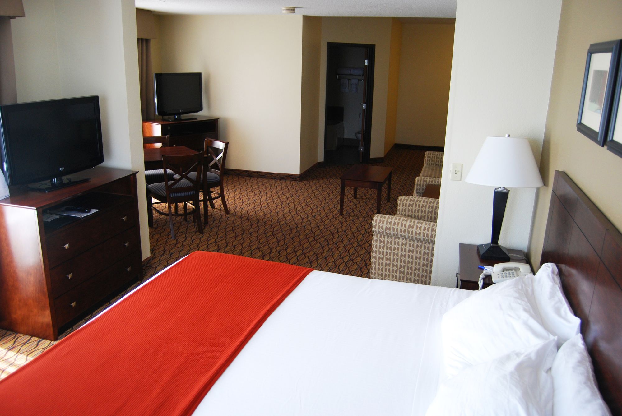 Holiday Inn Express Hotel & Suites Superior