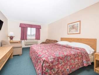 Super 8 by Wyndham Superior WI