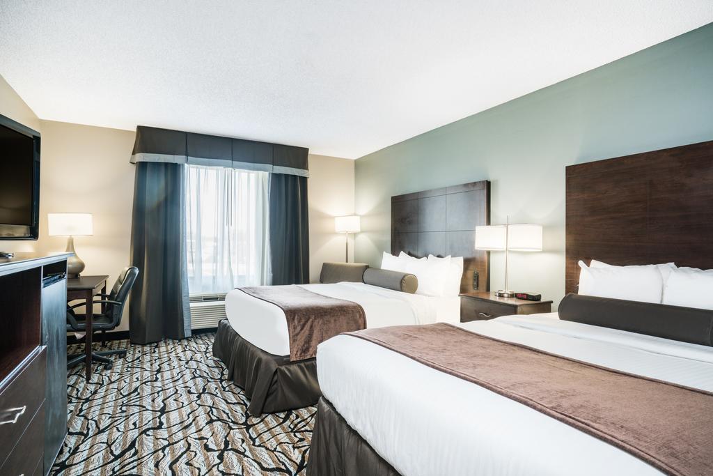 Days Inn & Suites by Wyndham Wausau