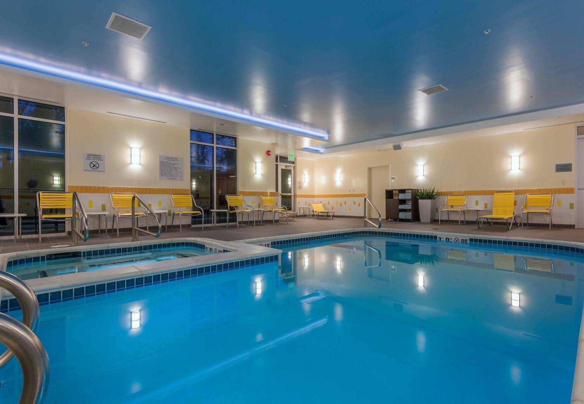Fairfield Inn & Suites Afton
