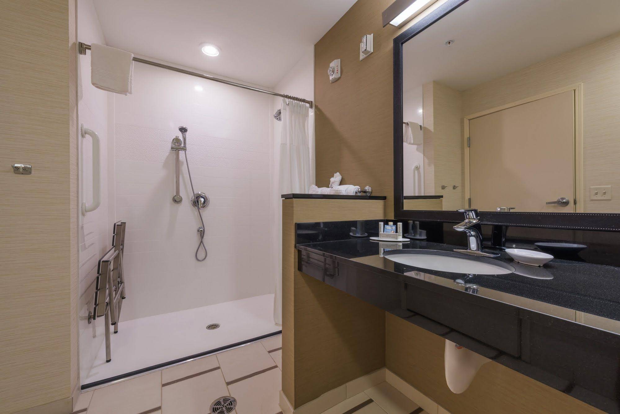 Fairfield Inn & Suites Afton