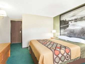 Super 8 by Wyndham Buffalo