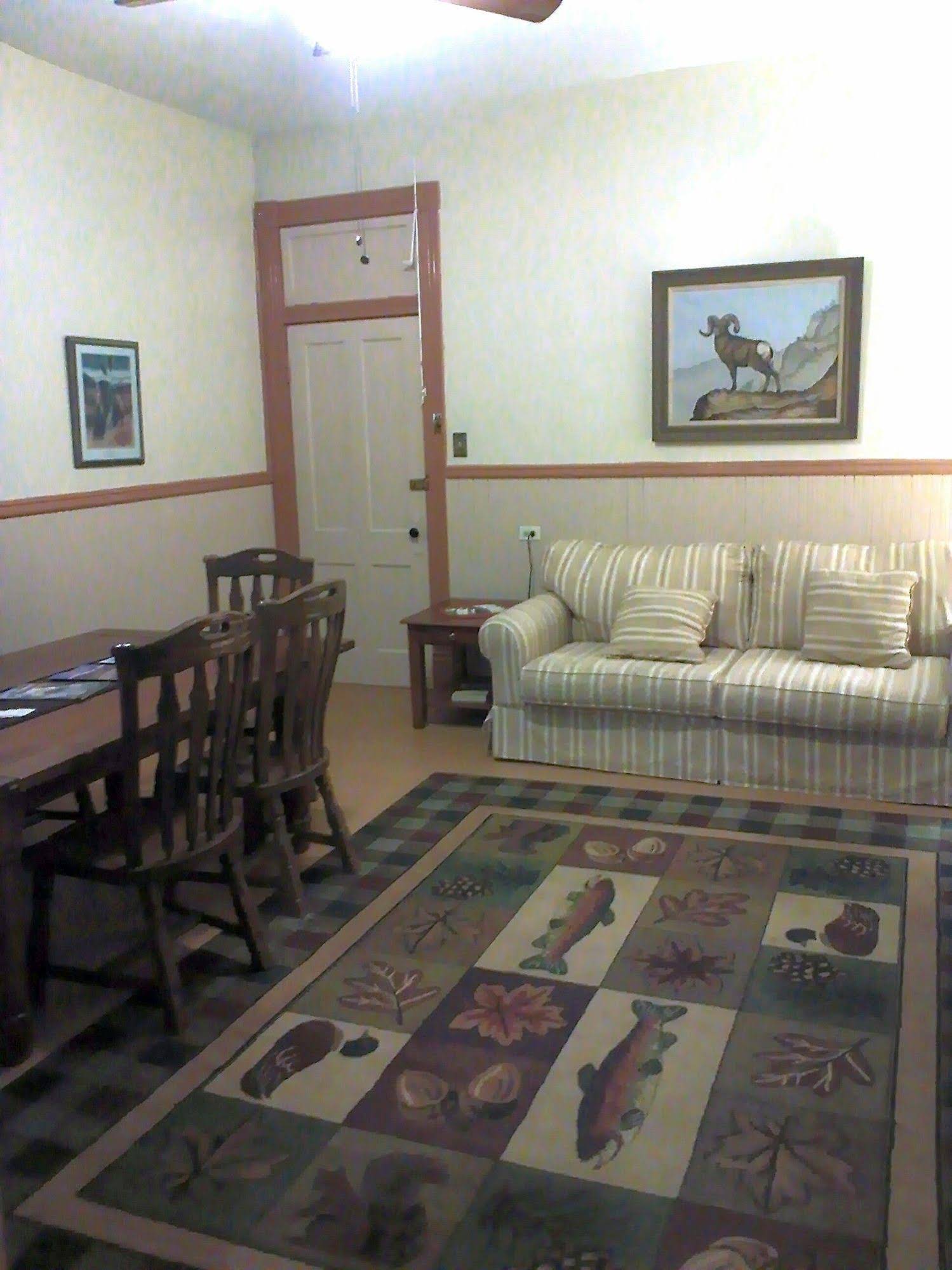 The Capitol Hotel Vacation Suites