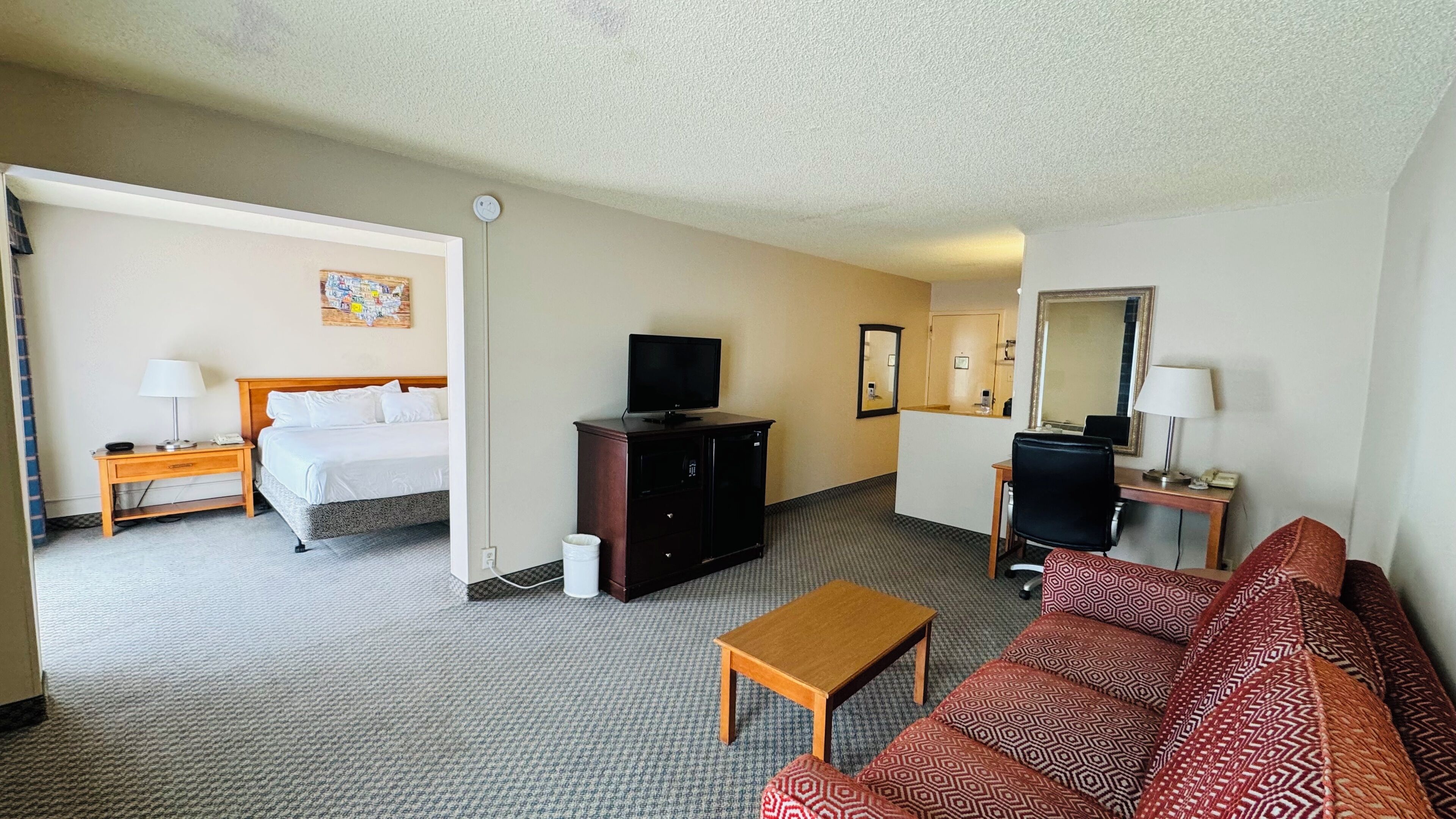 Riverside Hotel