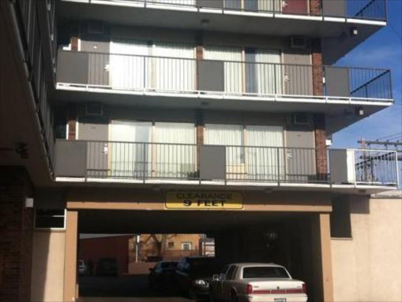 Central Plaza Hotel