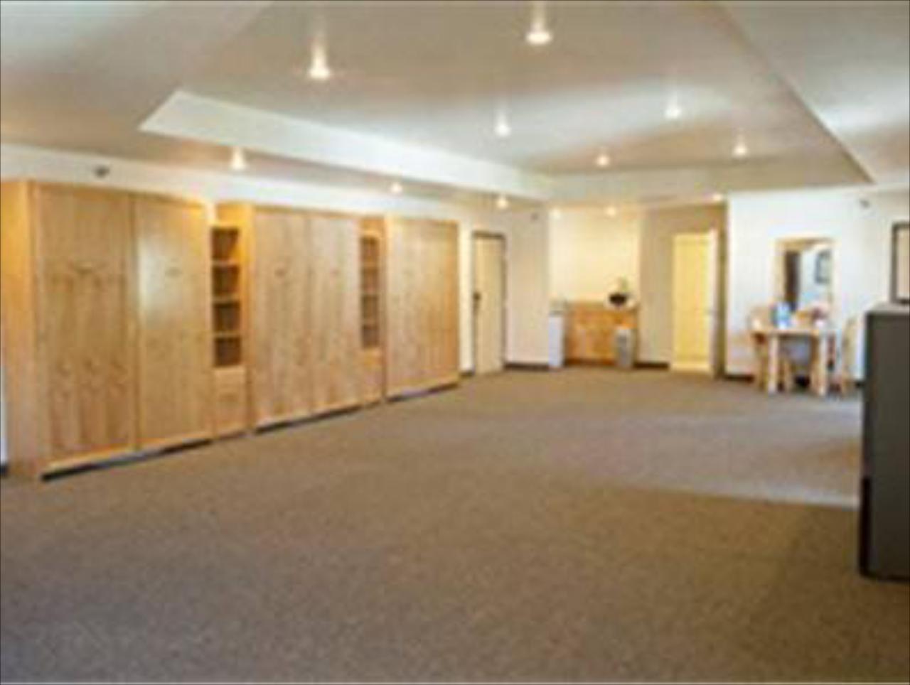 Cody Legacy Inn And Suites