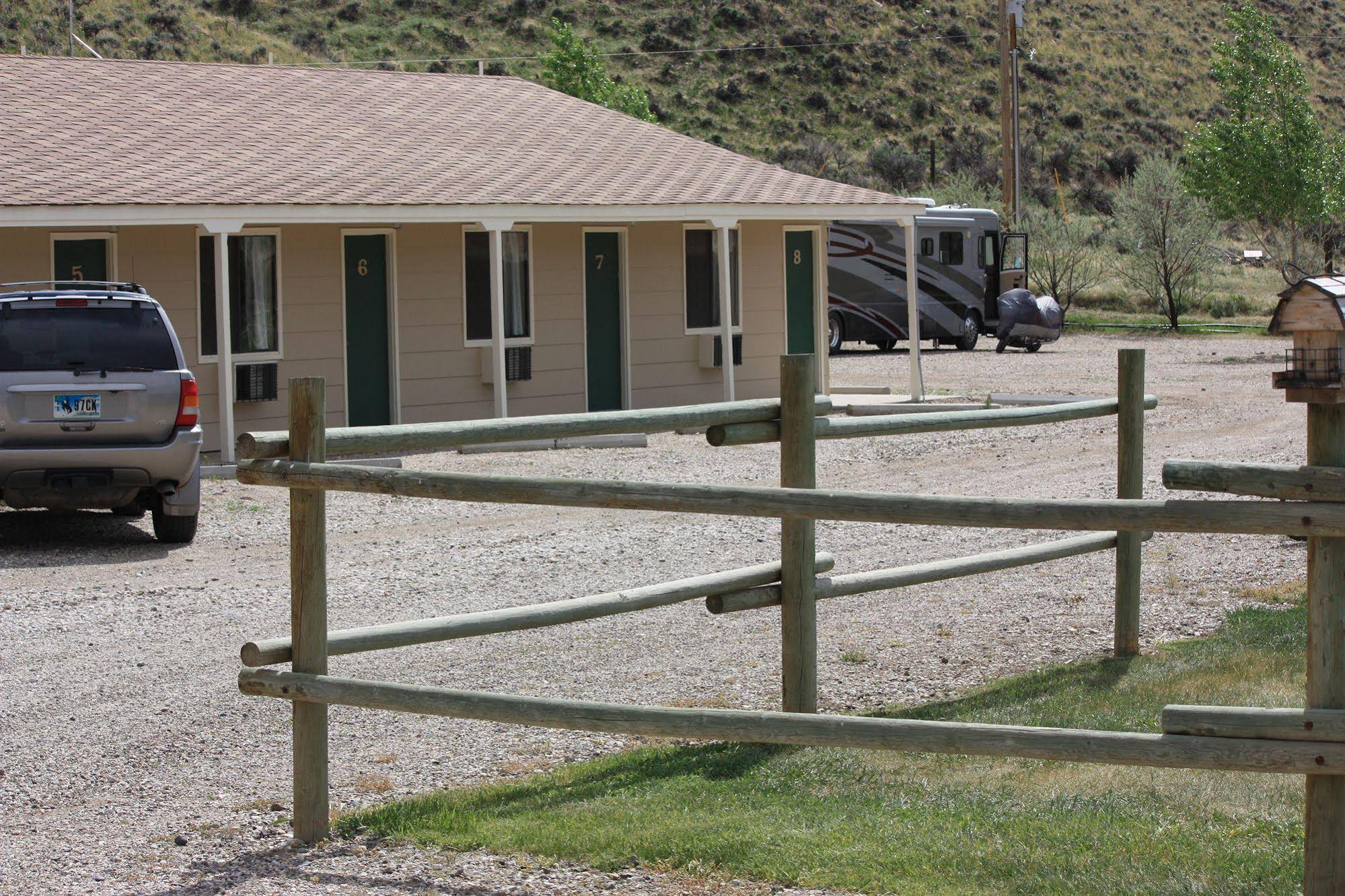 Green Creek Inn and RV Park