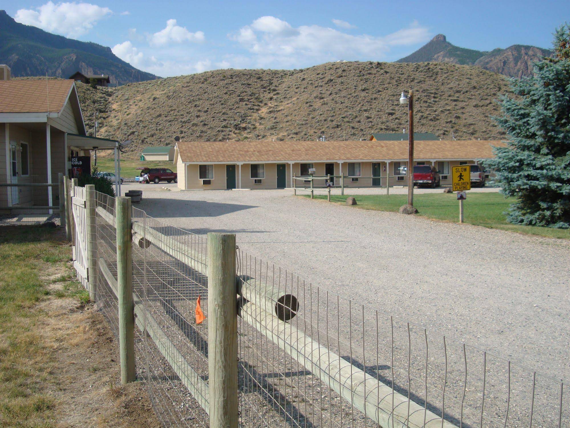 Green Creek Inn and RV Park