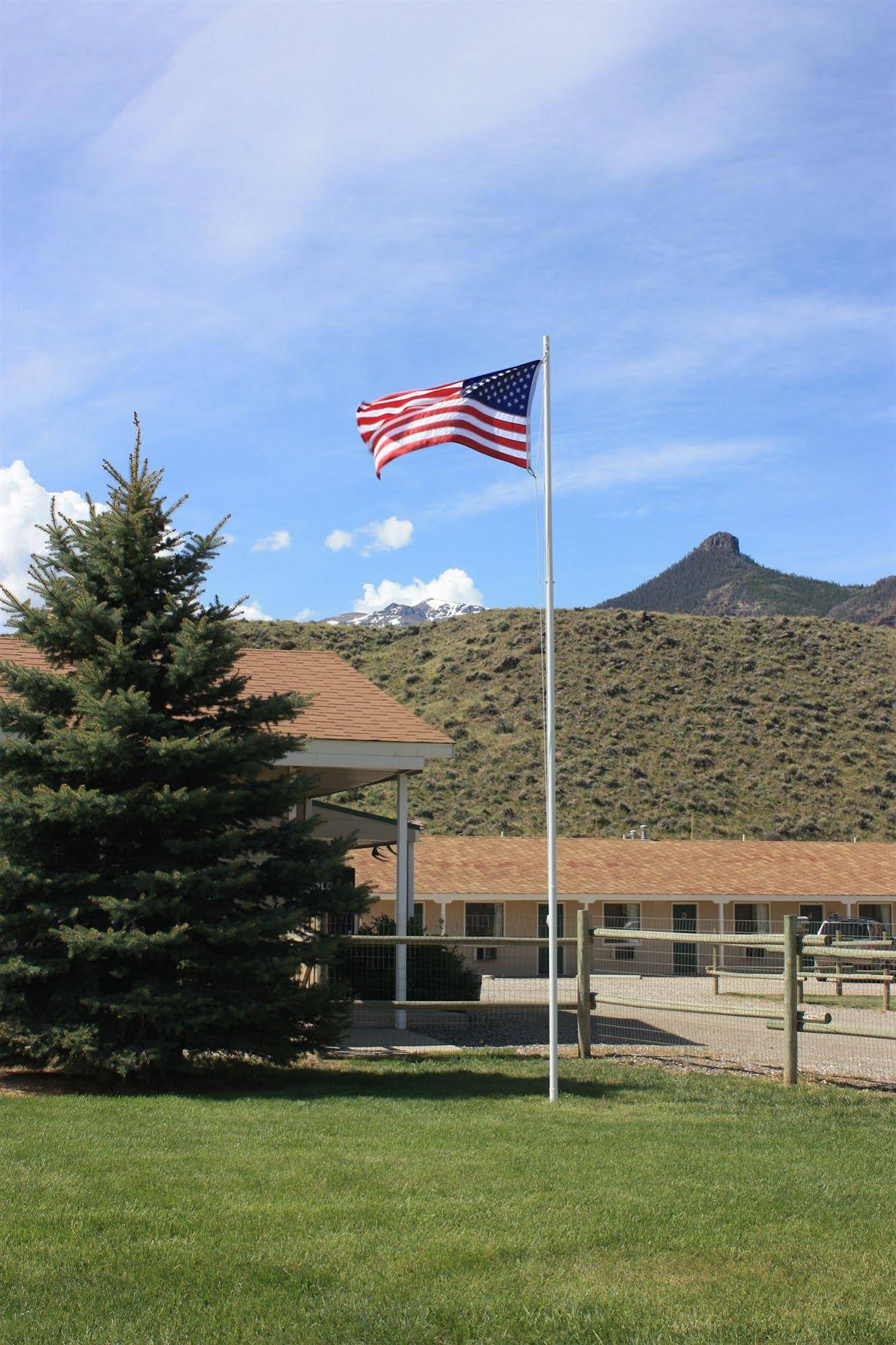 Green Creek Inn and RV Park