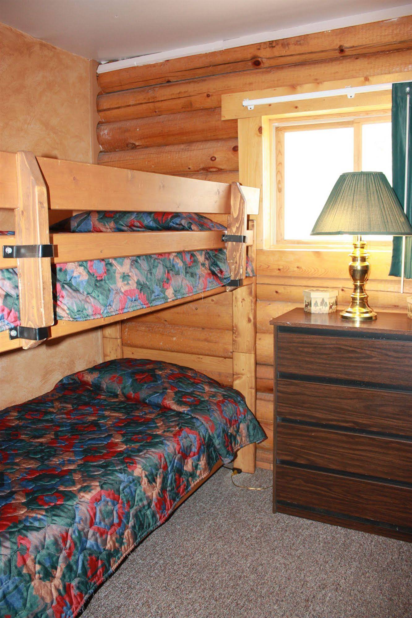 Green Creek Inn and RV Park