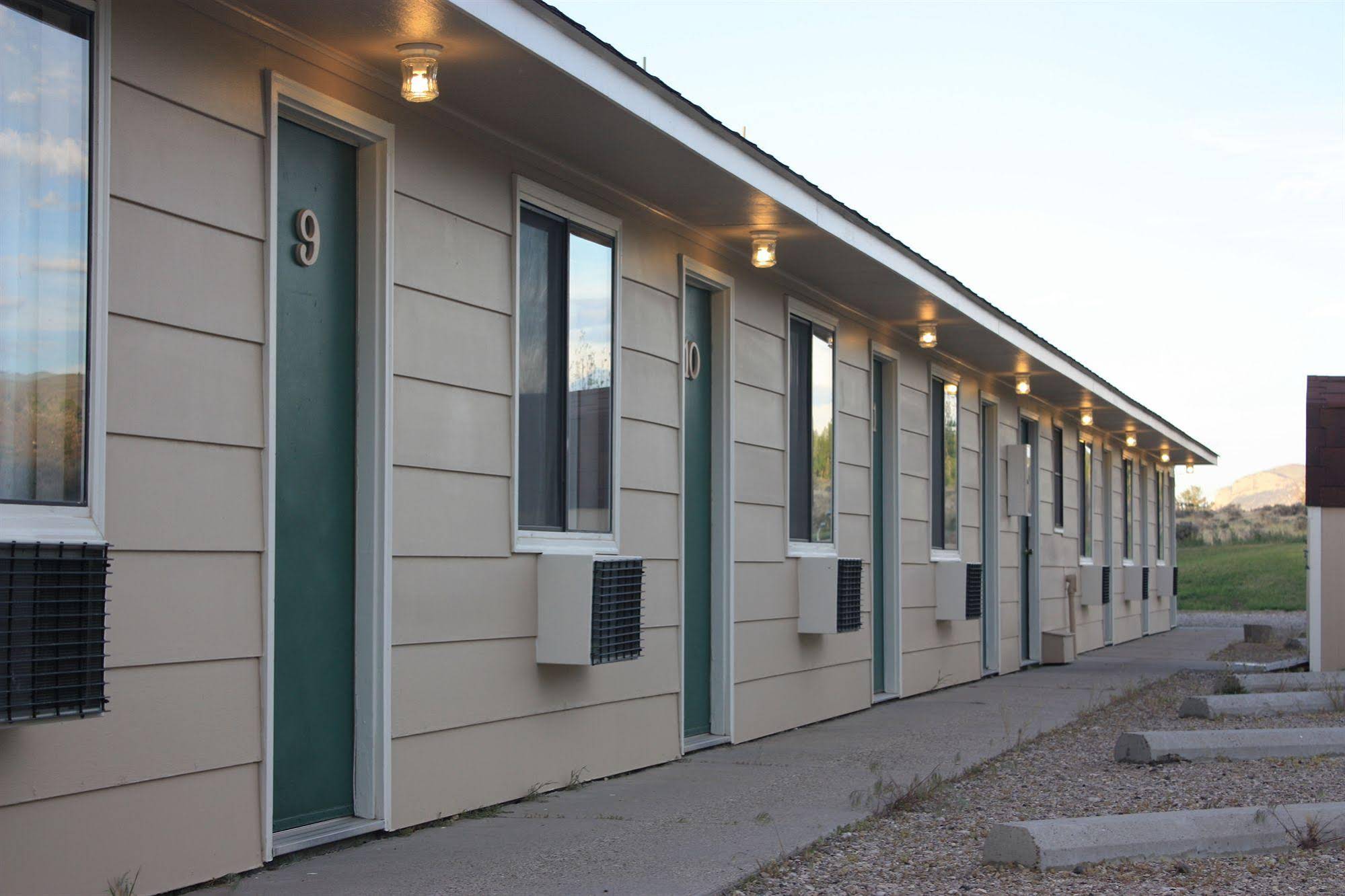 Green Creek Inn and RV Park