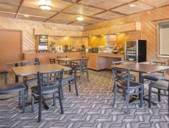 Super 8 by Wyndham Dubois