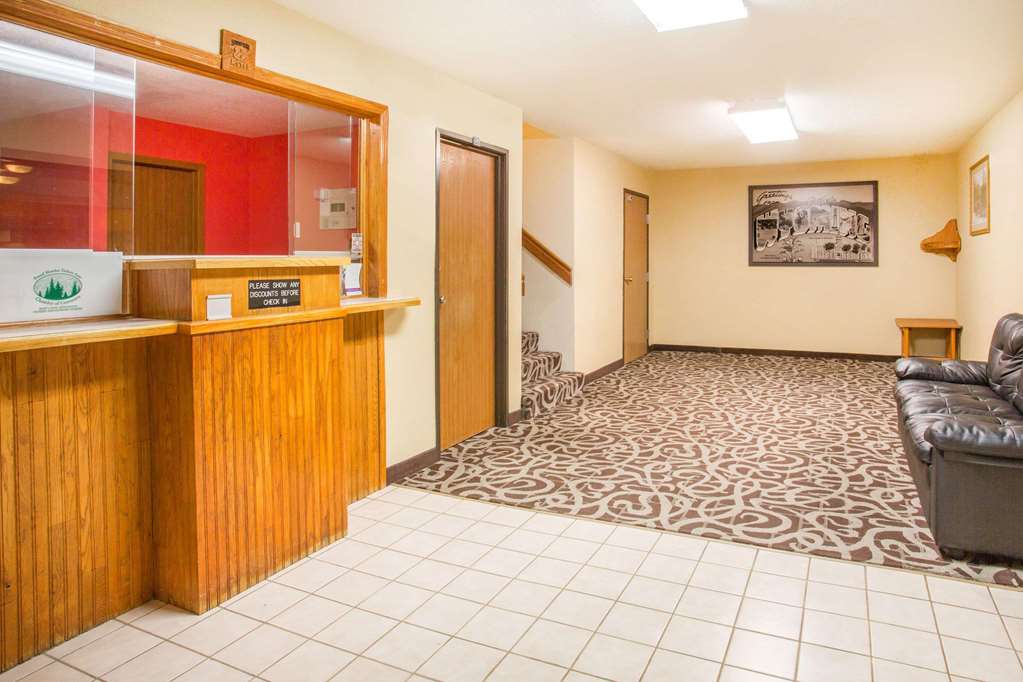Super 8 by Wyndham Dubois