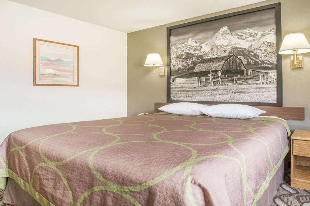 Super 8 by Wyndham Dubois