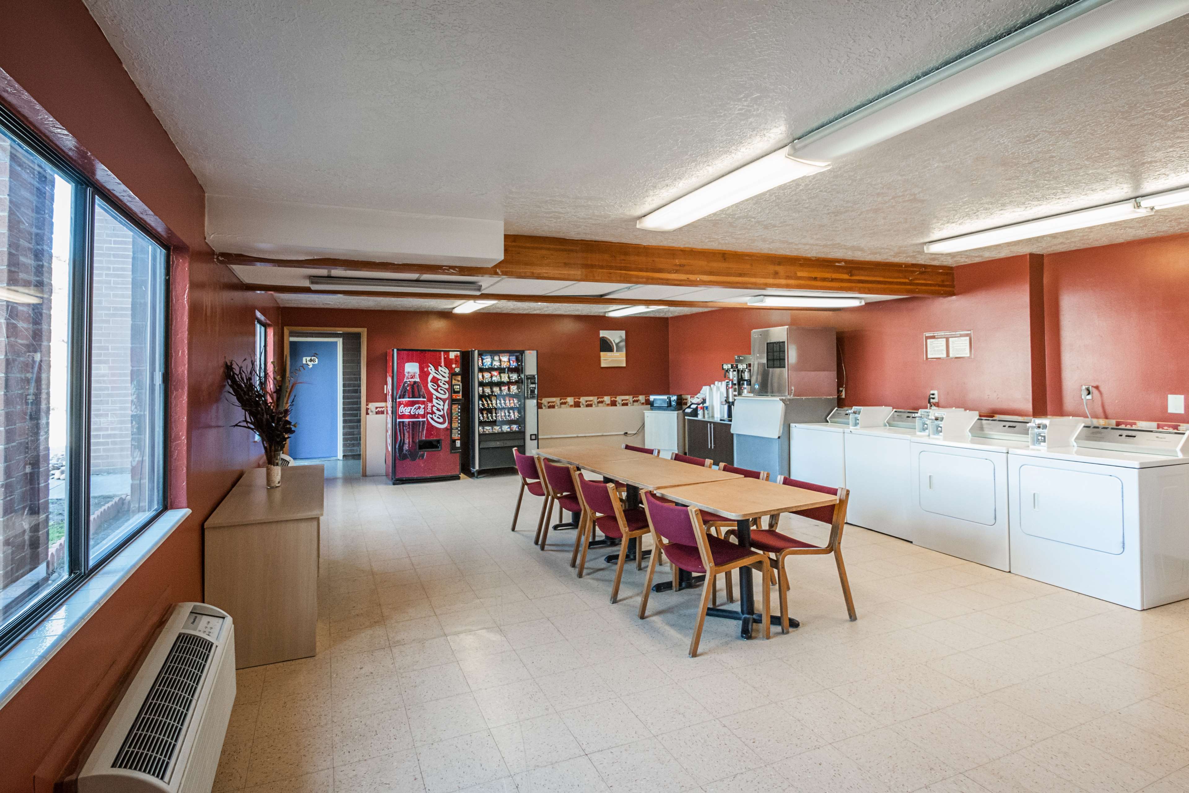 Evanston Inn Exit 6