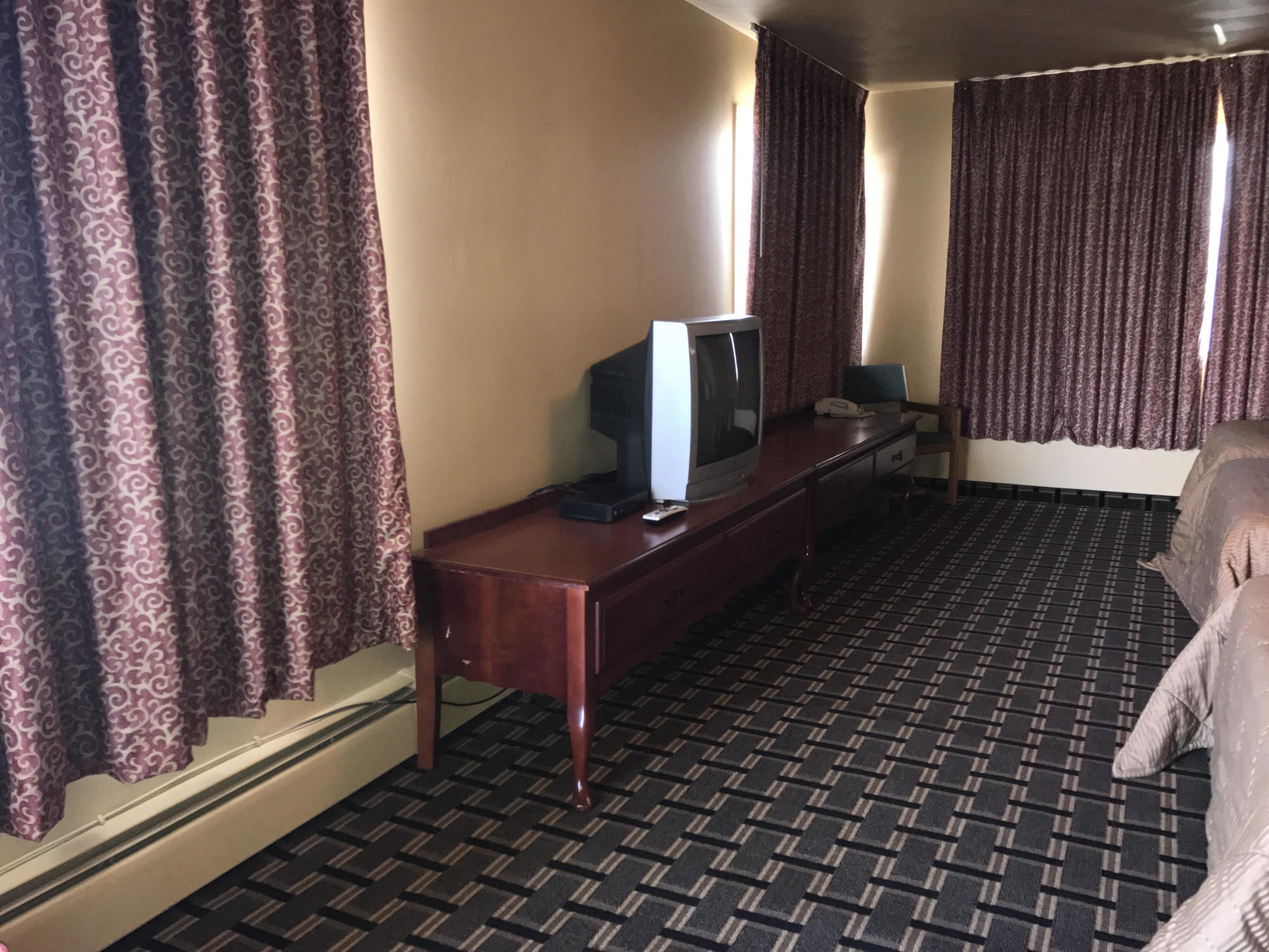 Travelodge by Wyndham Evanston