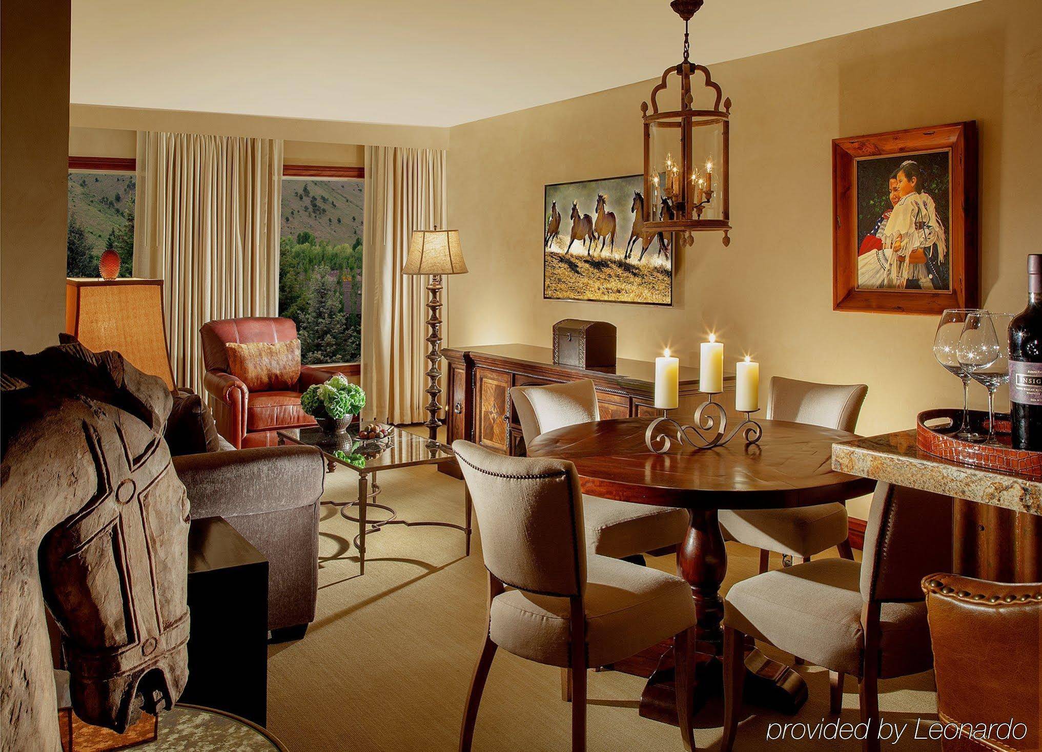 Rustic Inn Creekside Resort & Spa