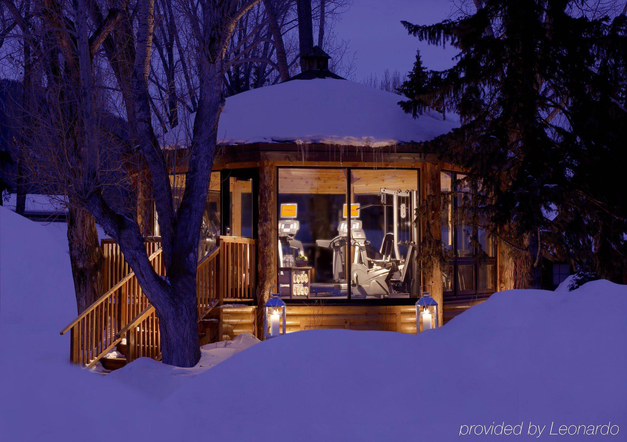 Rustic Inn Creekside Resort & Spa