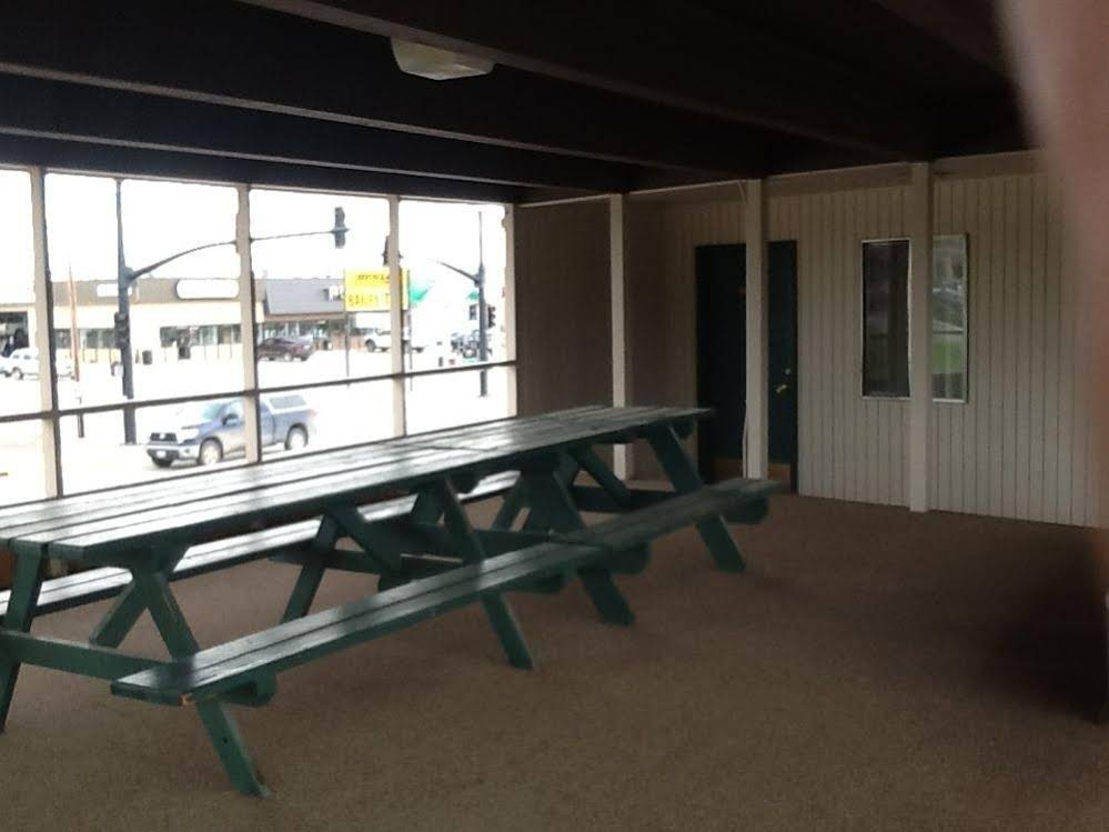 Silver Spur Motel Lander