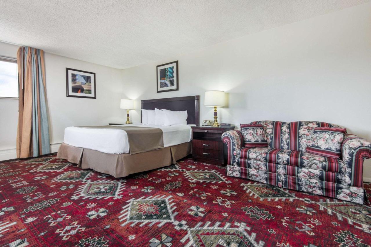 Travelodge by Wyndham Laramie
