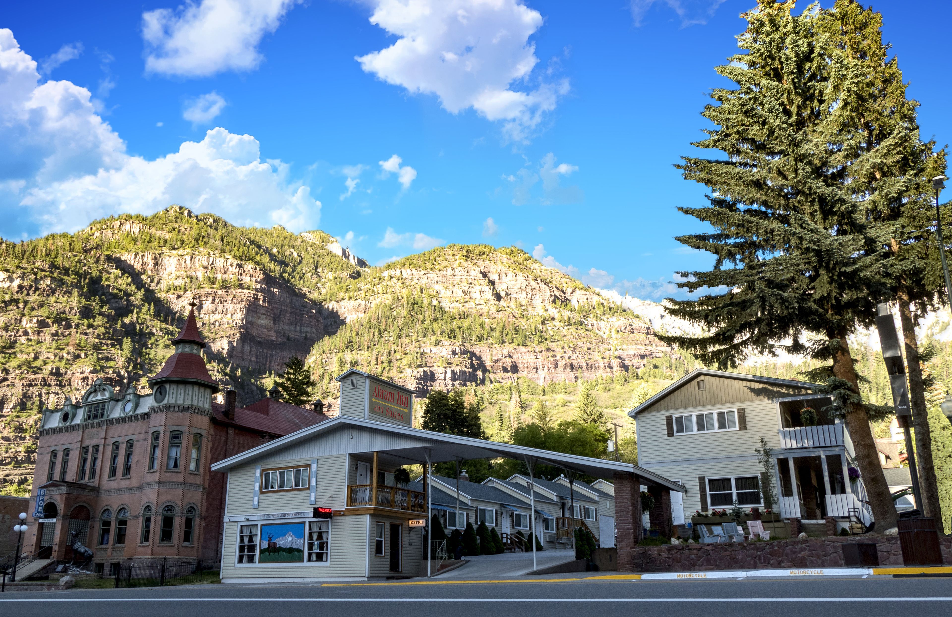 Abram Inn and Suites