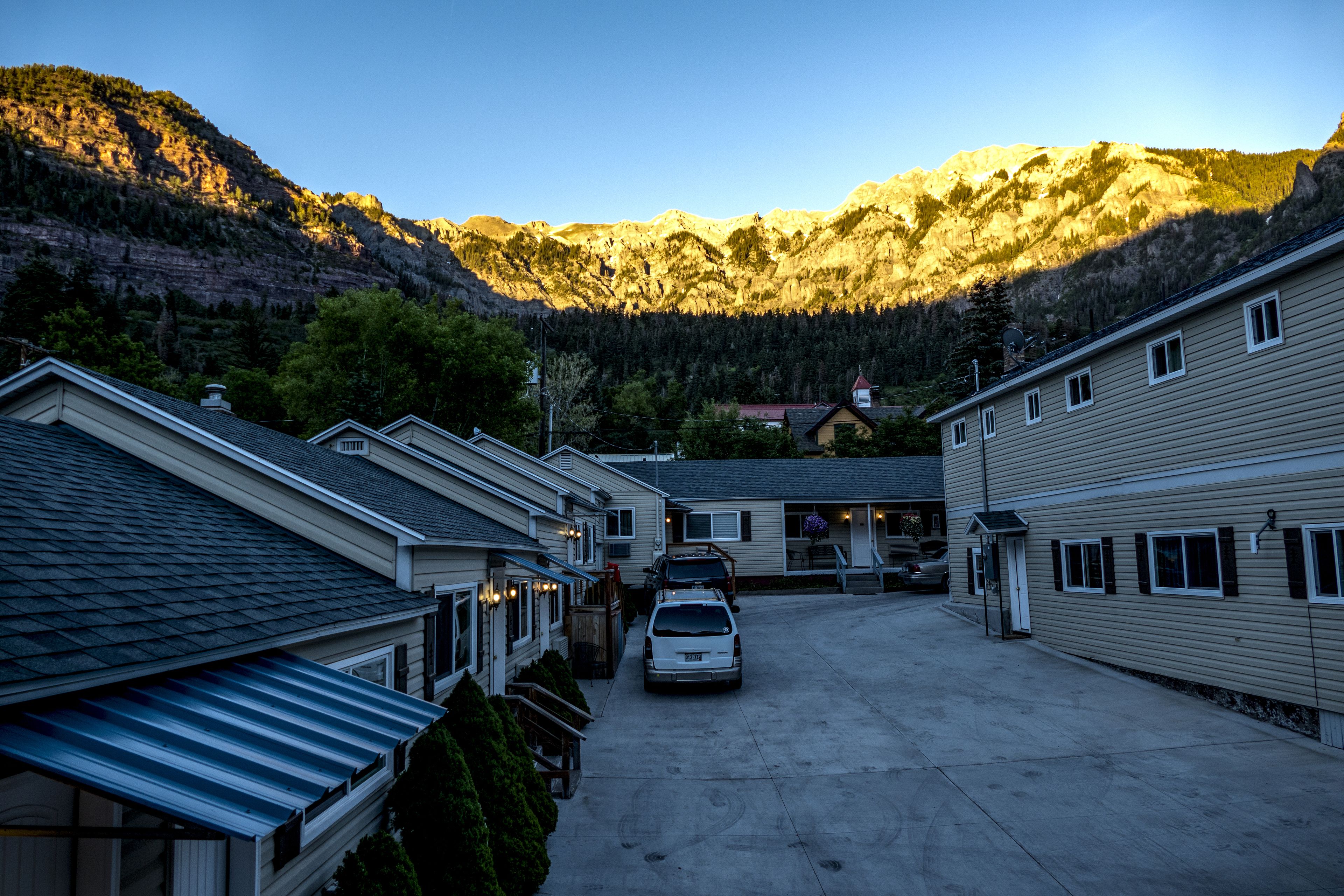 Abram Inn and Suites
