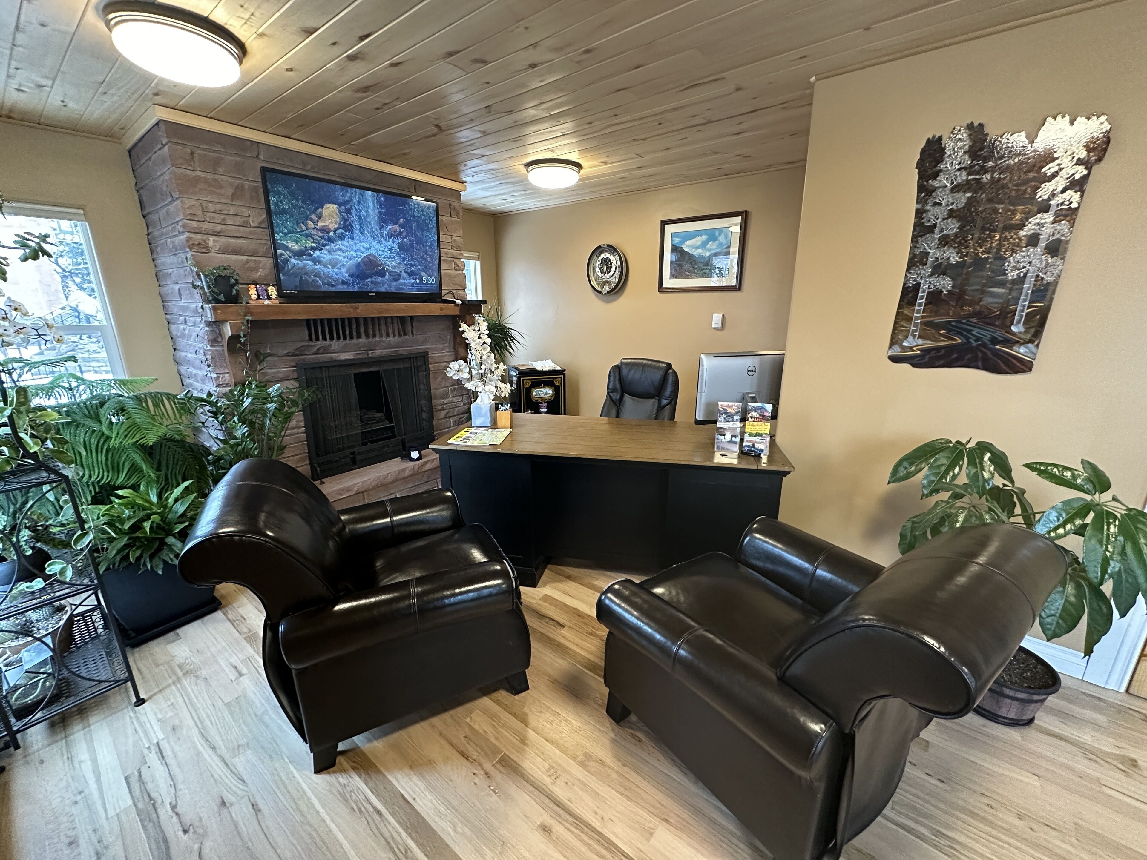 Abram Inn and Suites