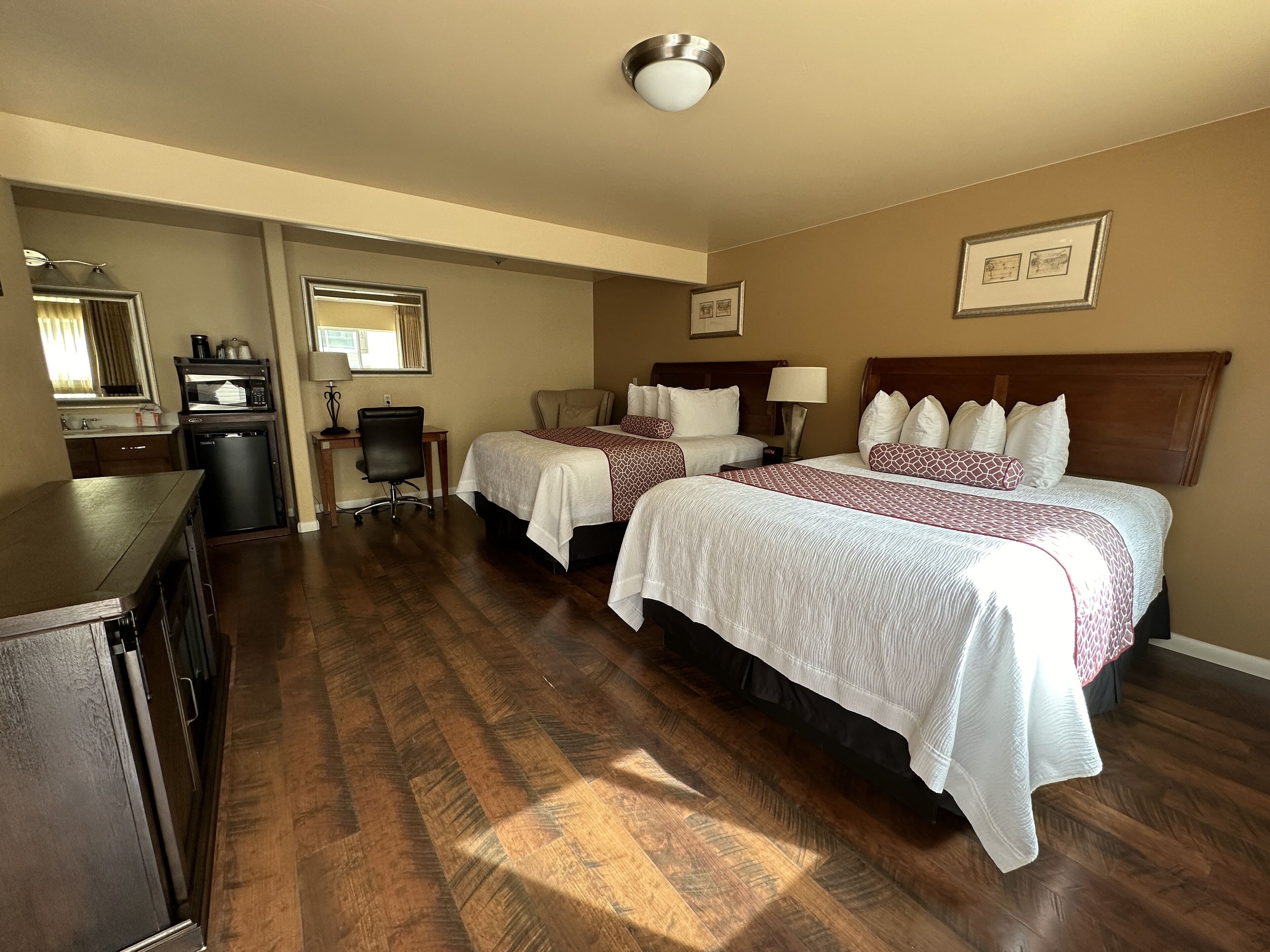 Abram Inn and Suites