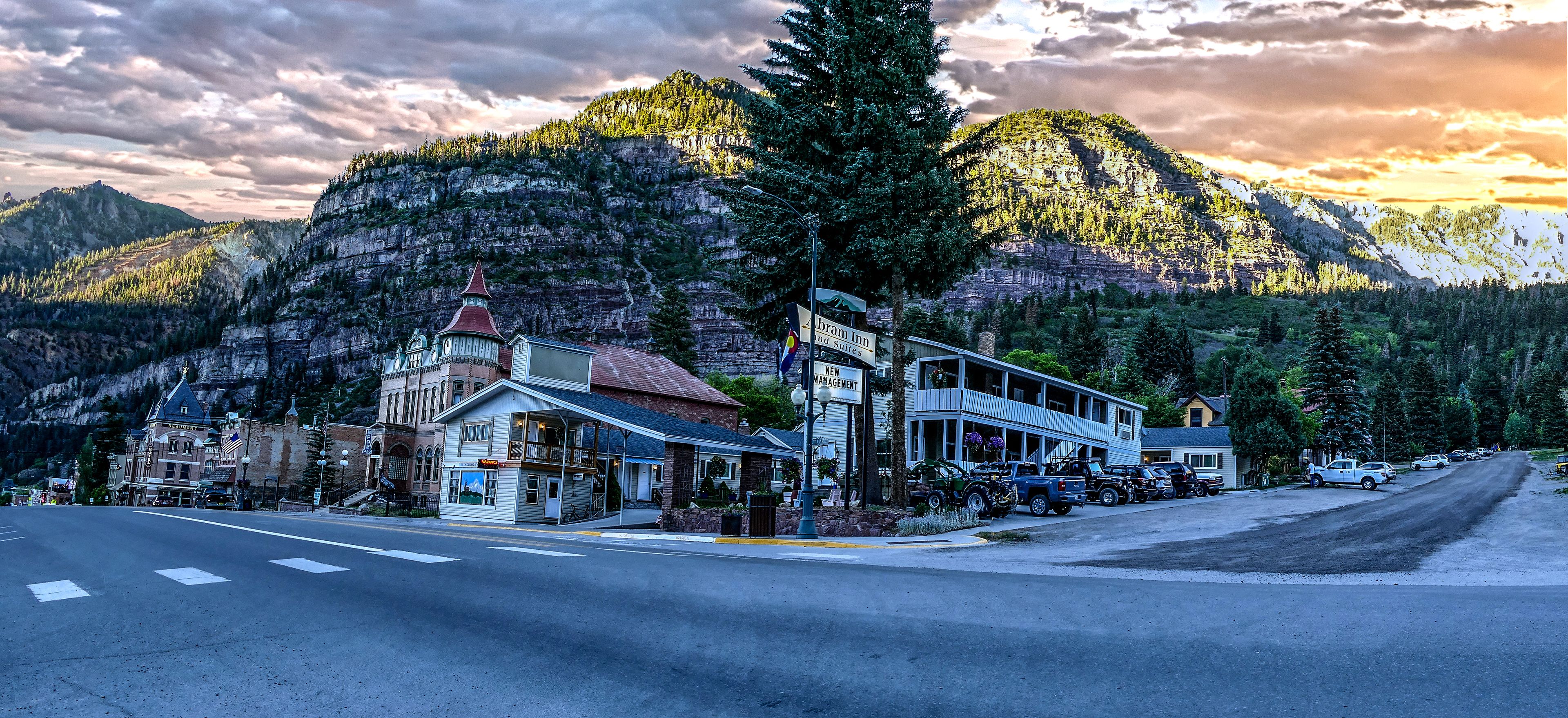 Abram Inn and Suites