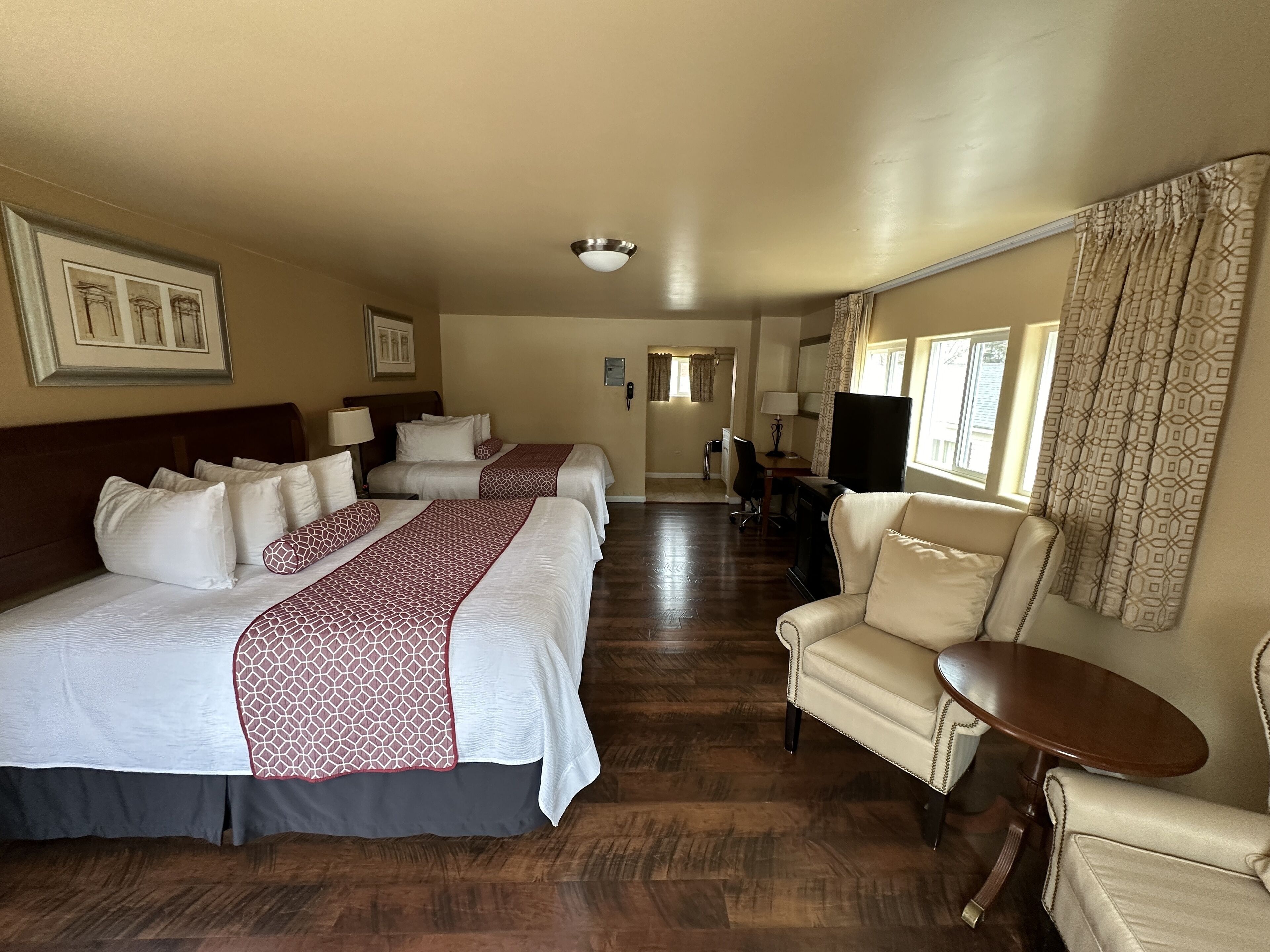 Abram Inn and Suites