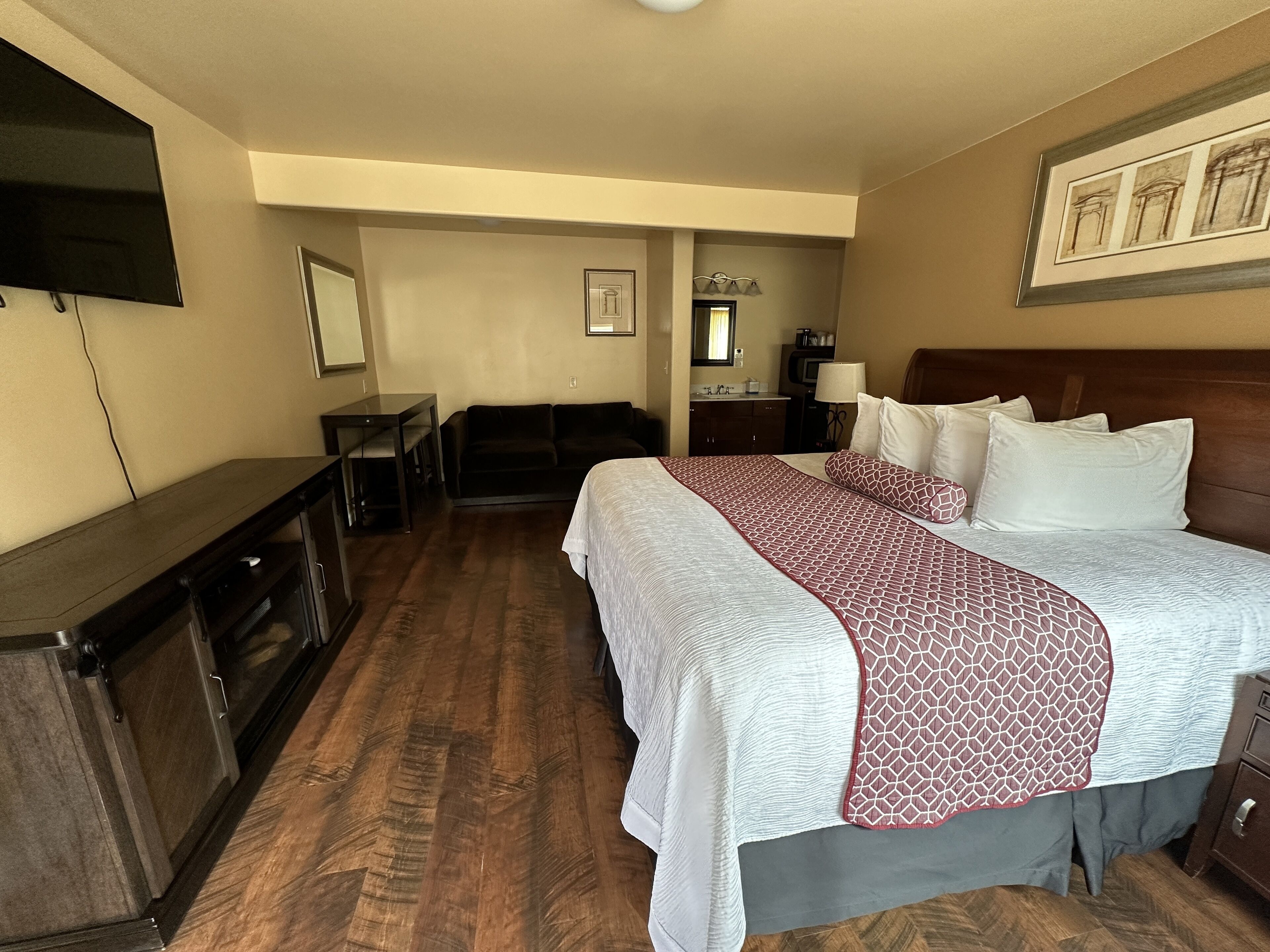 Abram Inn and Suites
