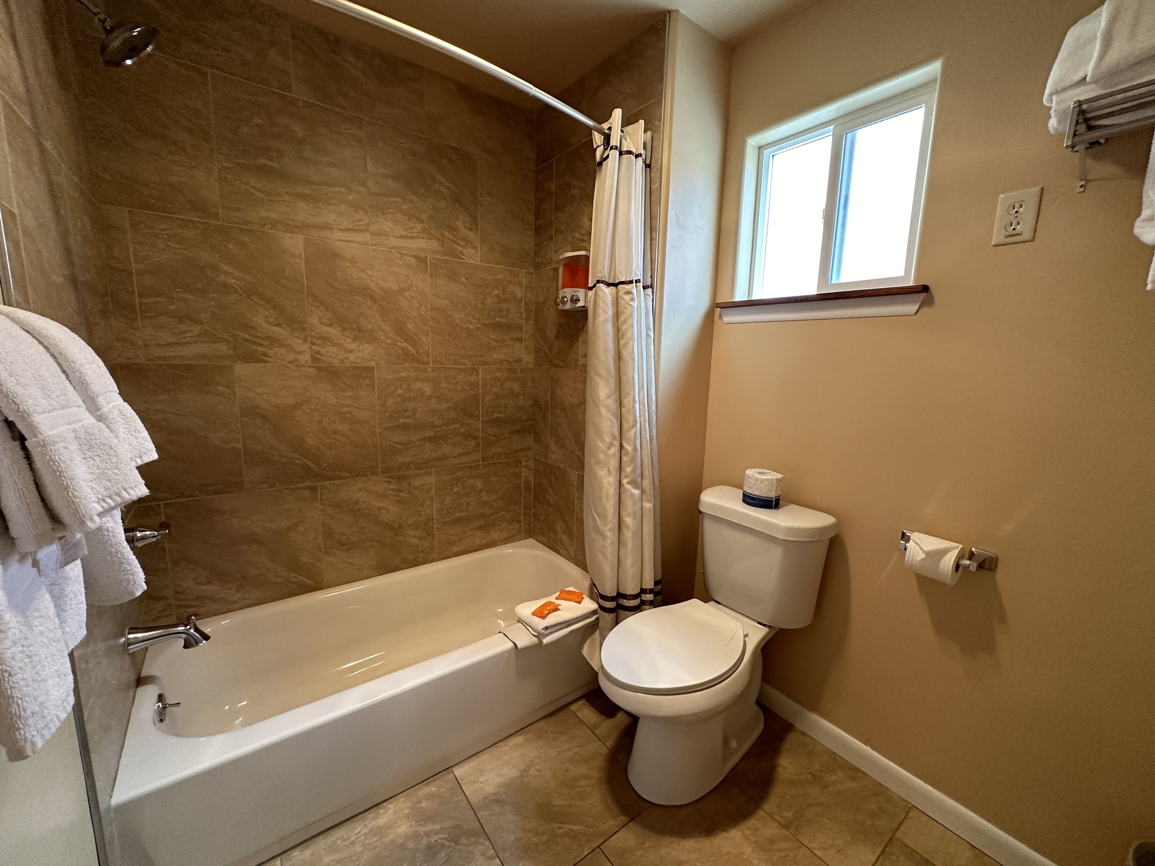 Abram Inn and Suites