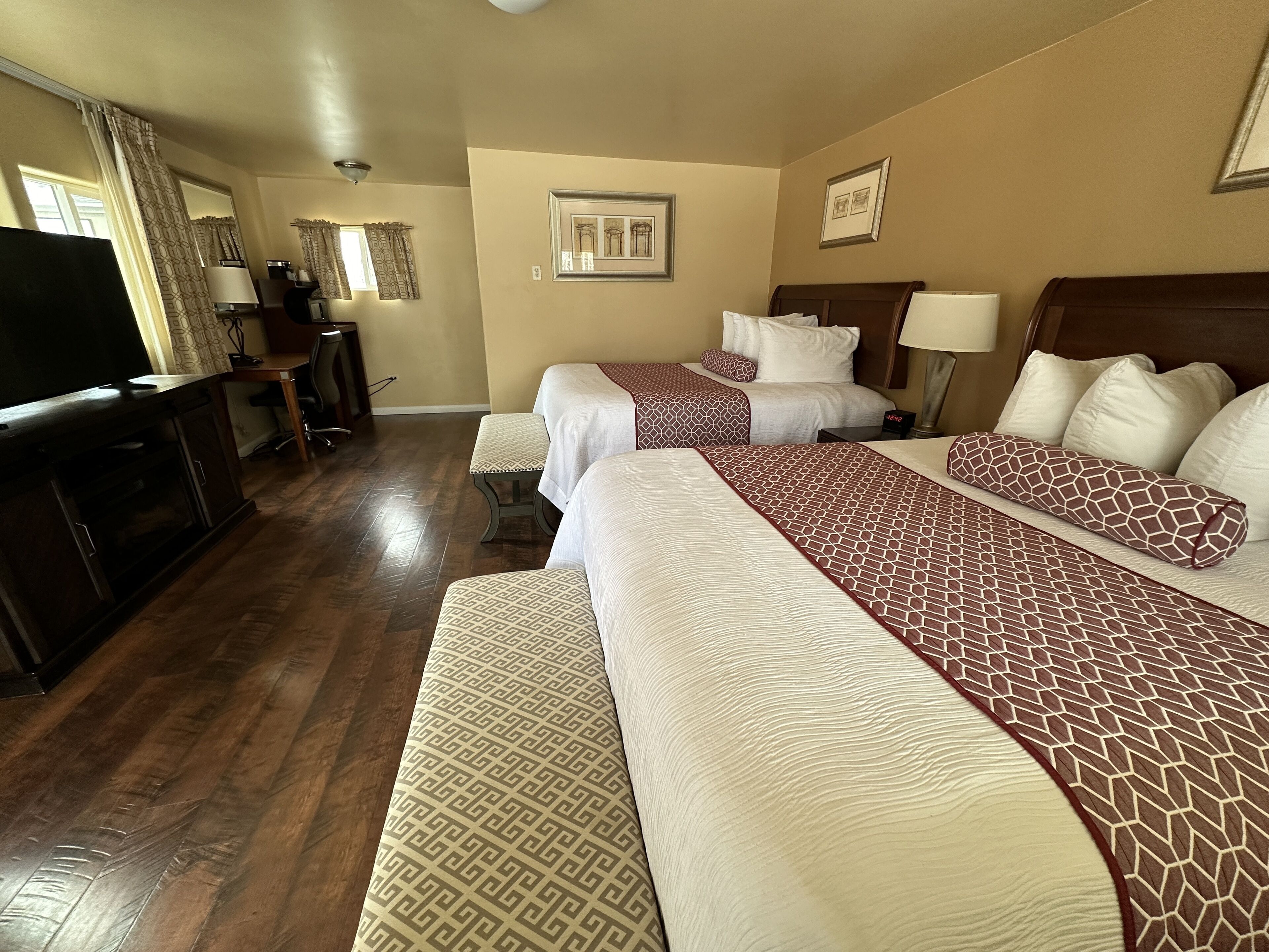 Abram Inn and Suites