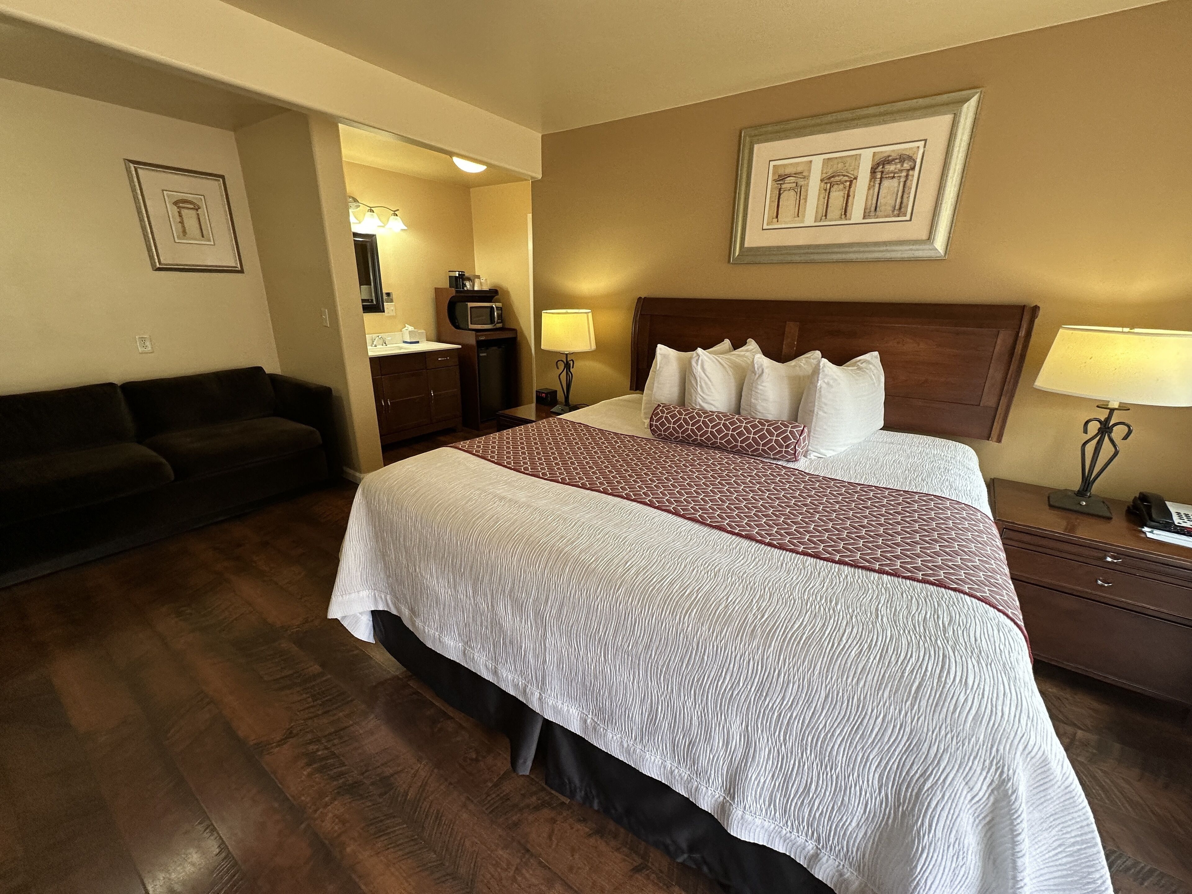 Abram Inn and Suites