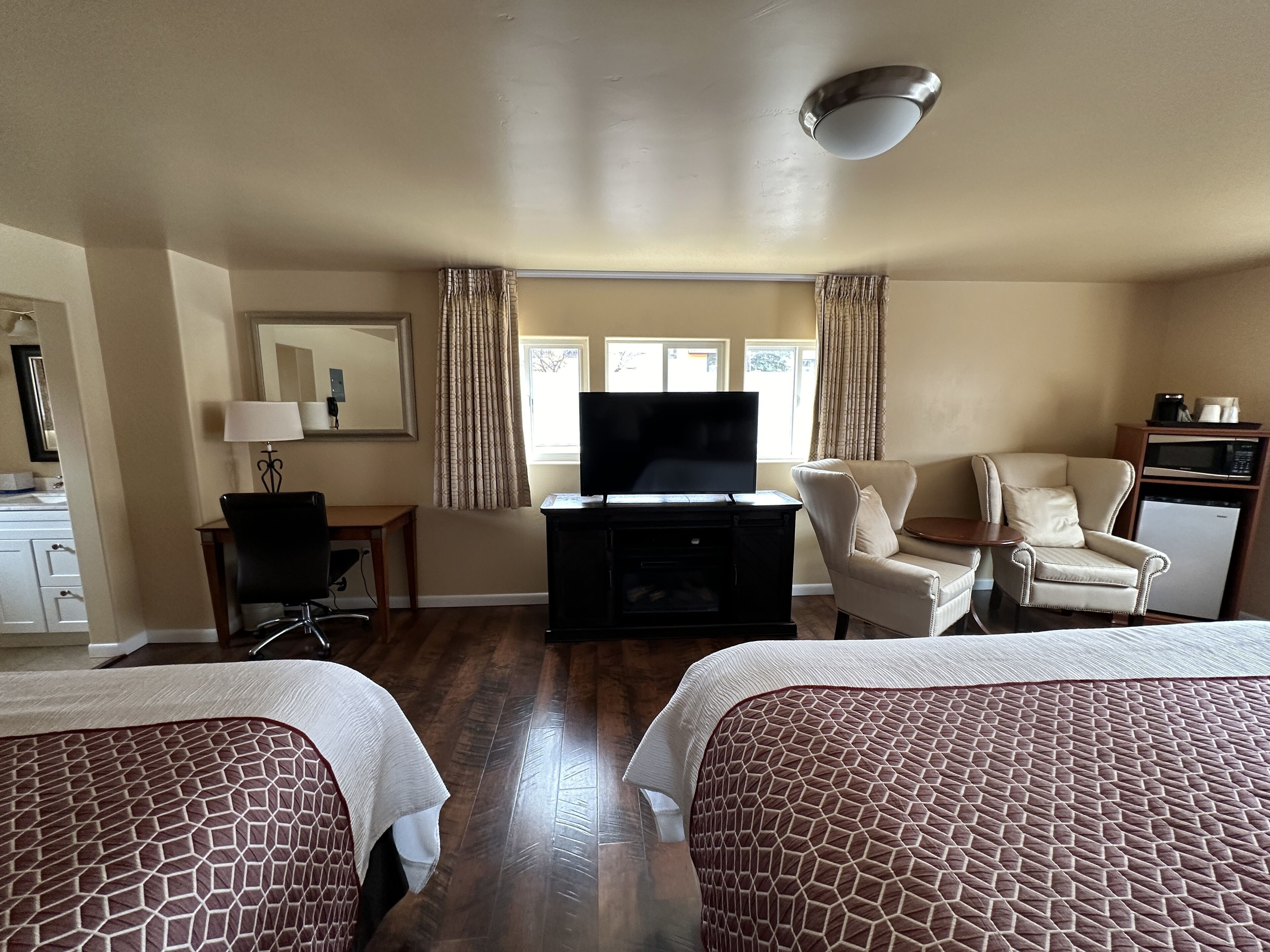 Abram Inn and Suites