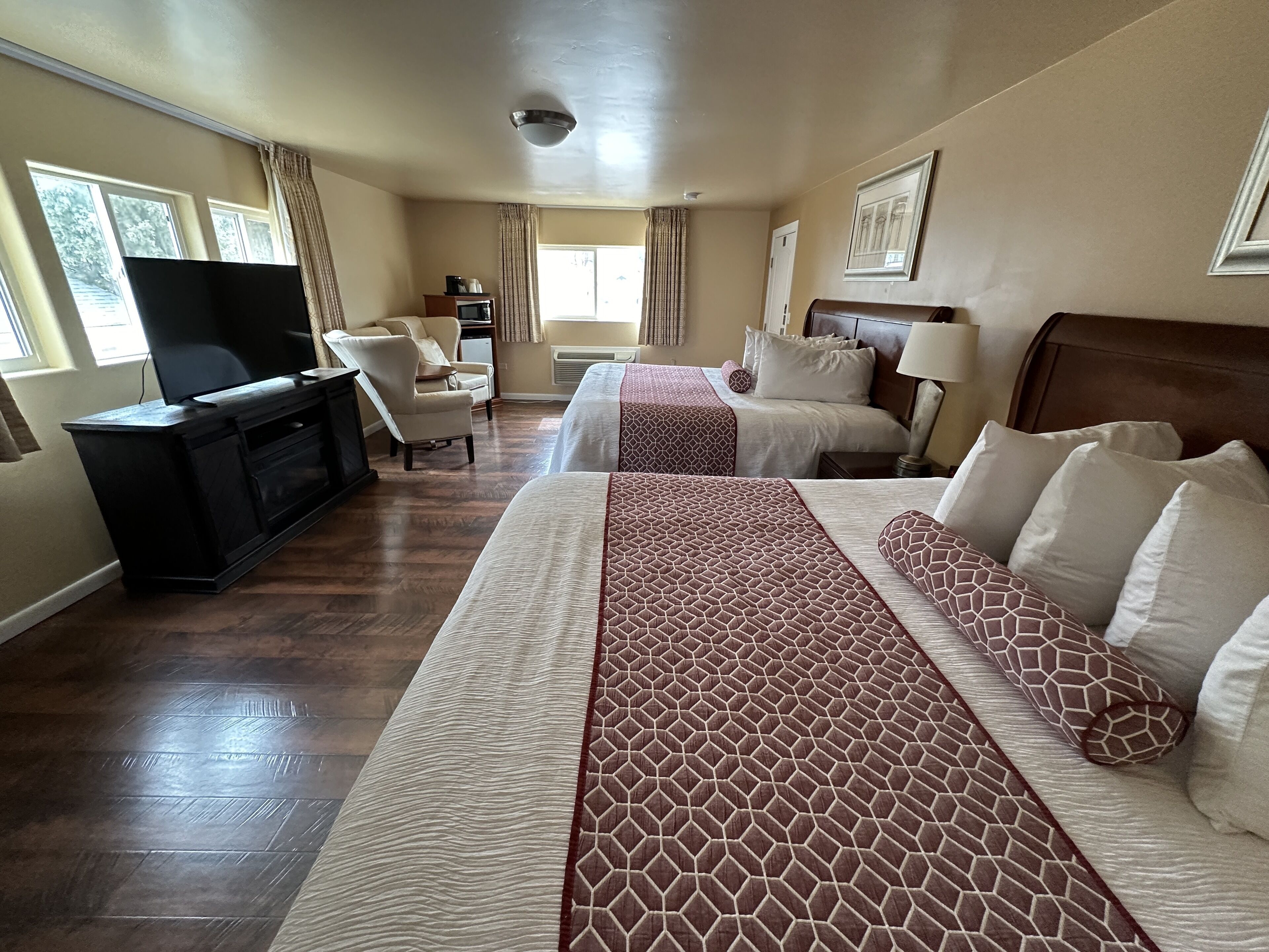 Abram Inn and Suites