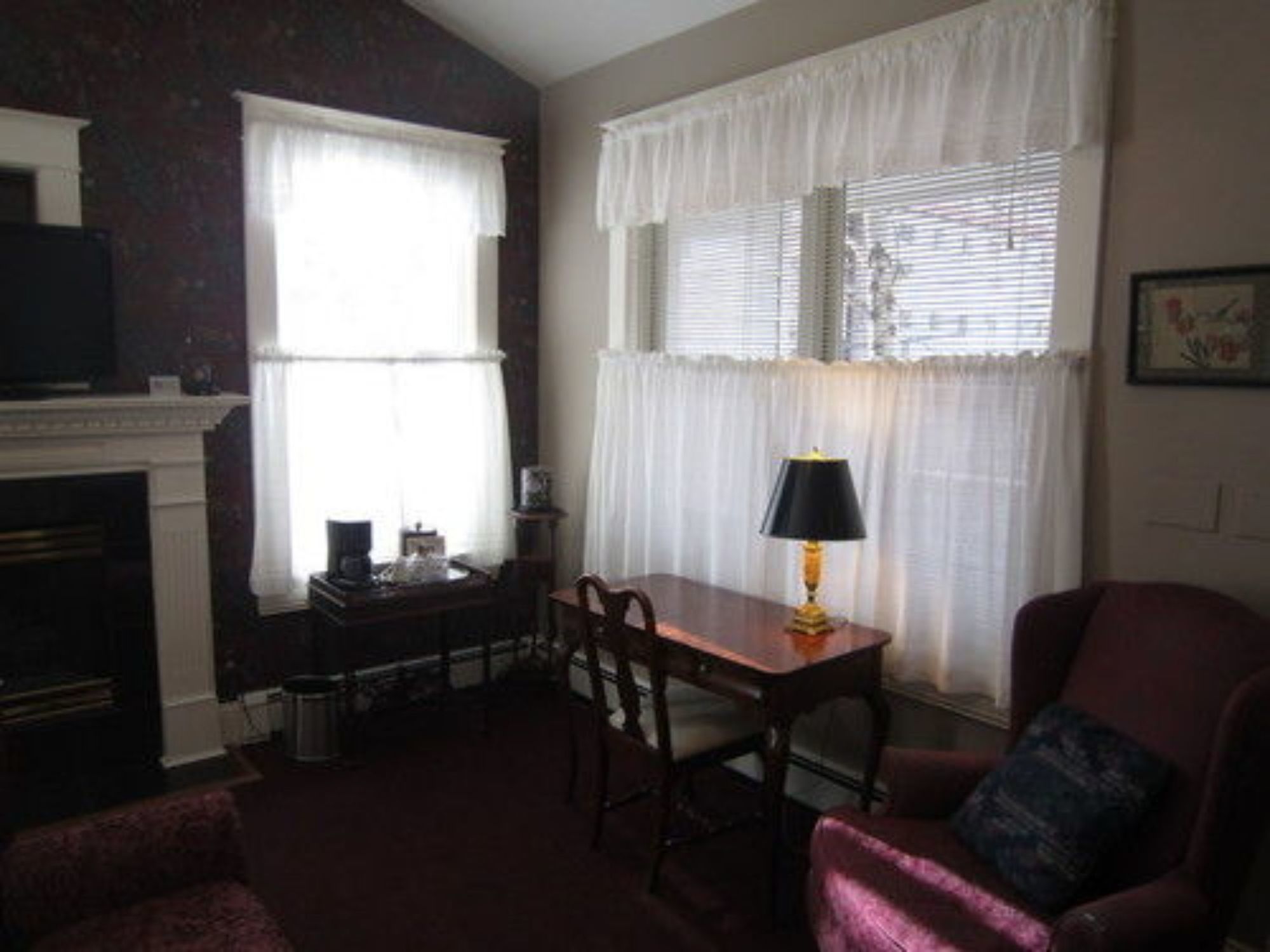 China Clipper Inn