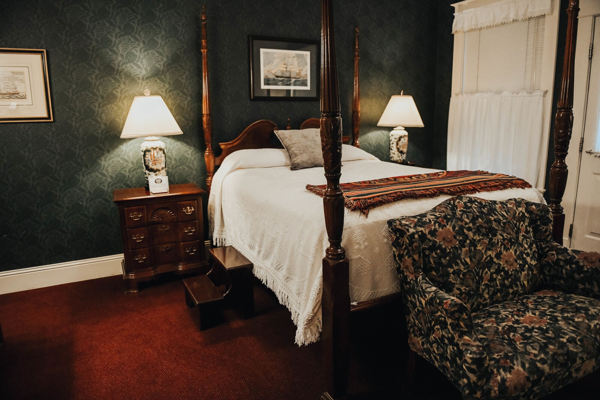 China Clipper Inn