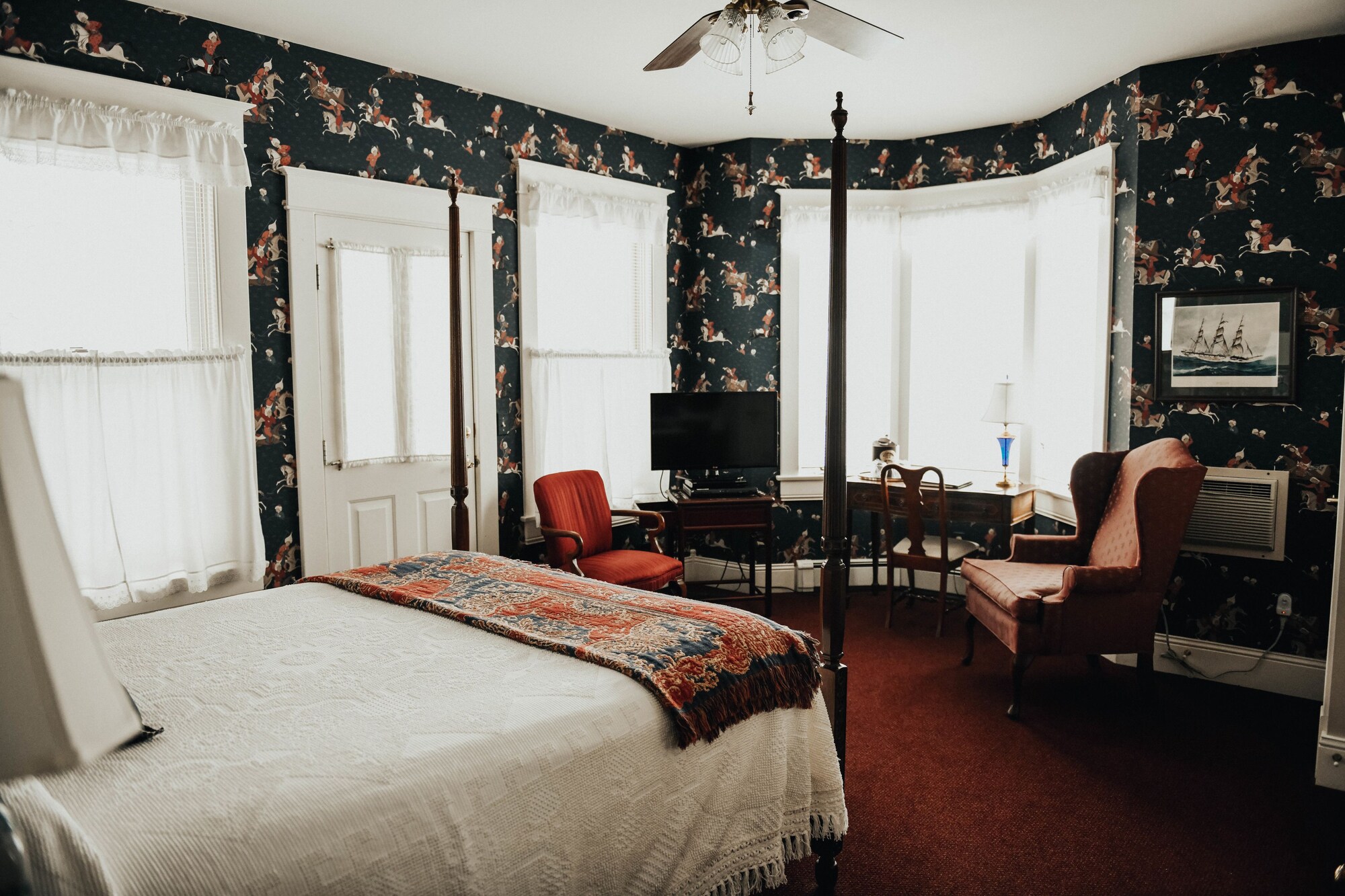 China Clipper Inn