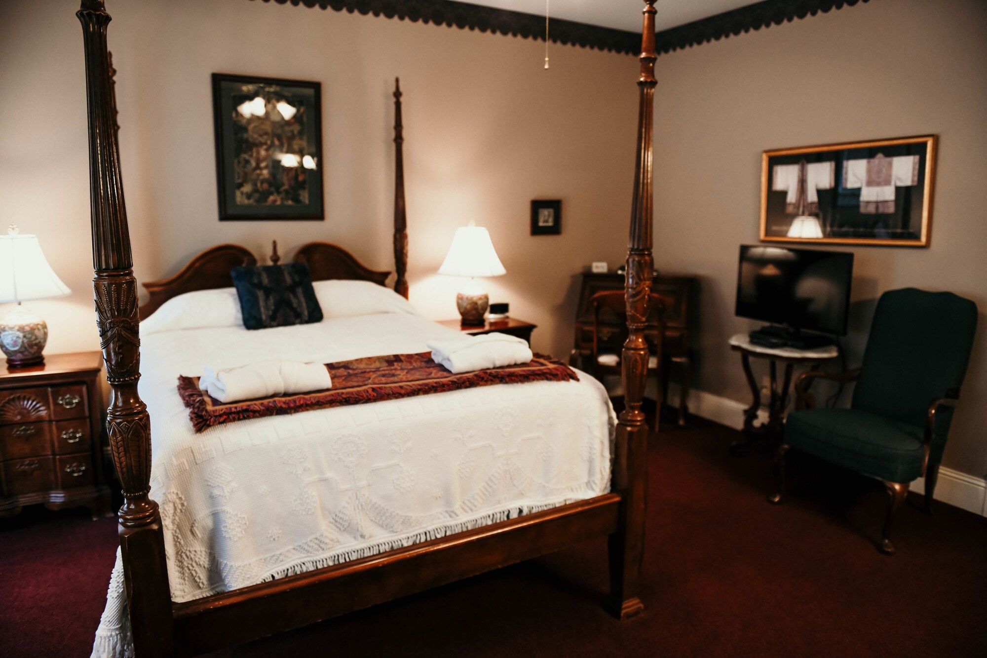 China Clipper Inn