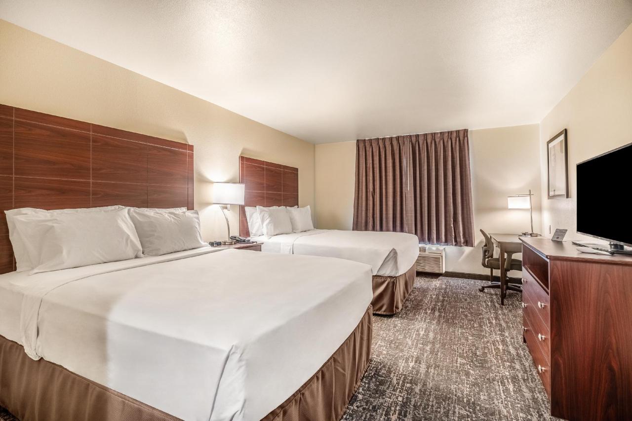 Cobblestone Inn & Suites - Pine Bluffs