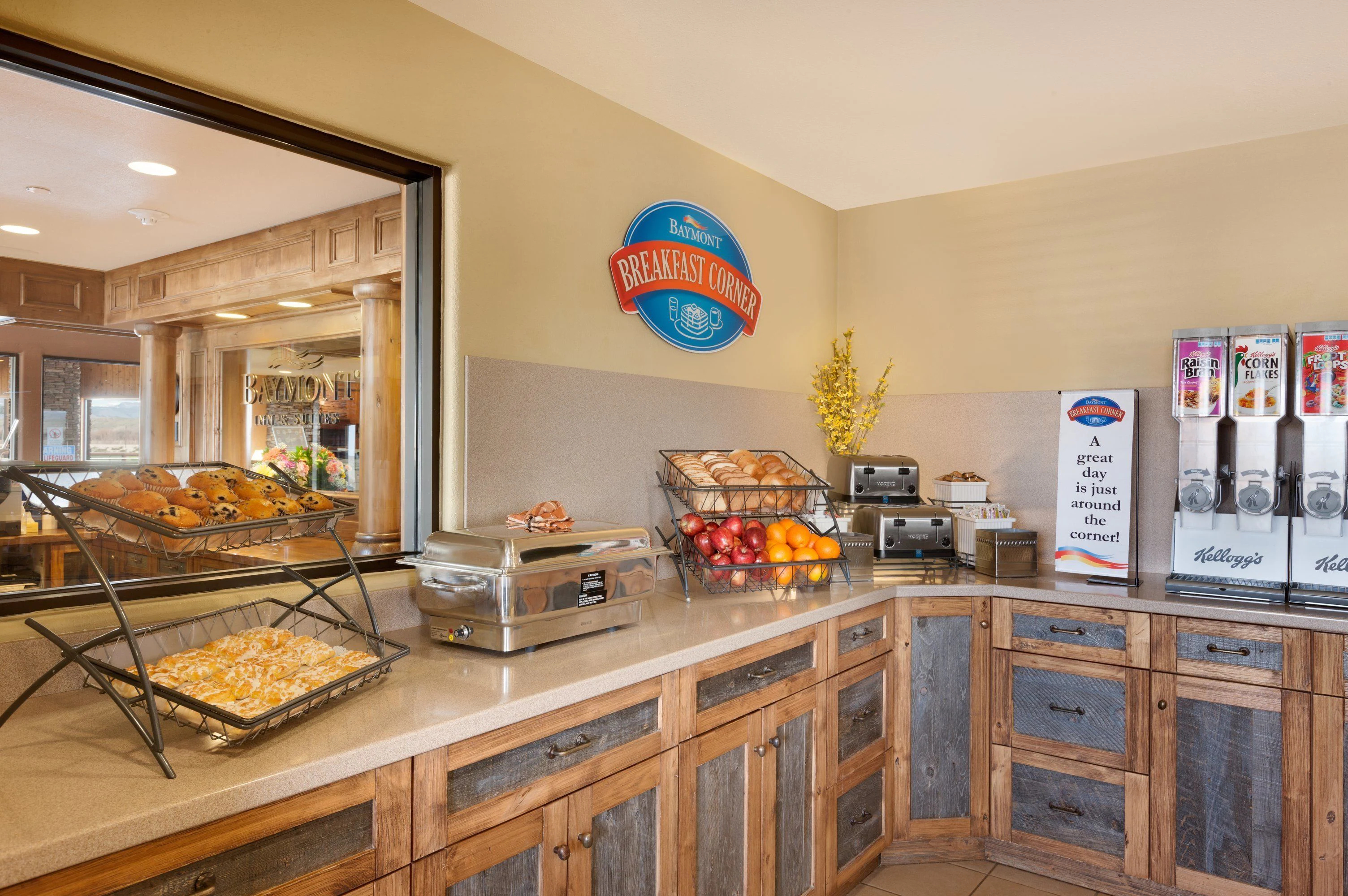 Pinedale Hotel & Suites
