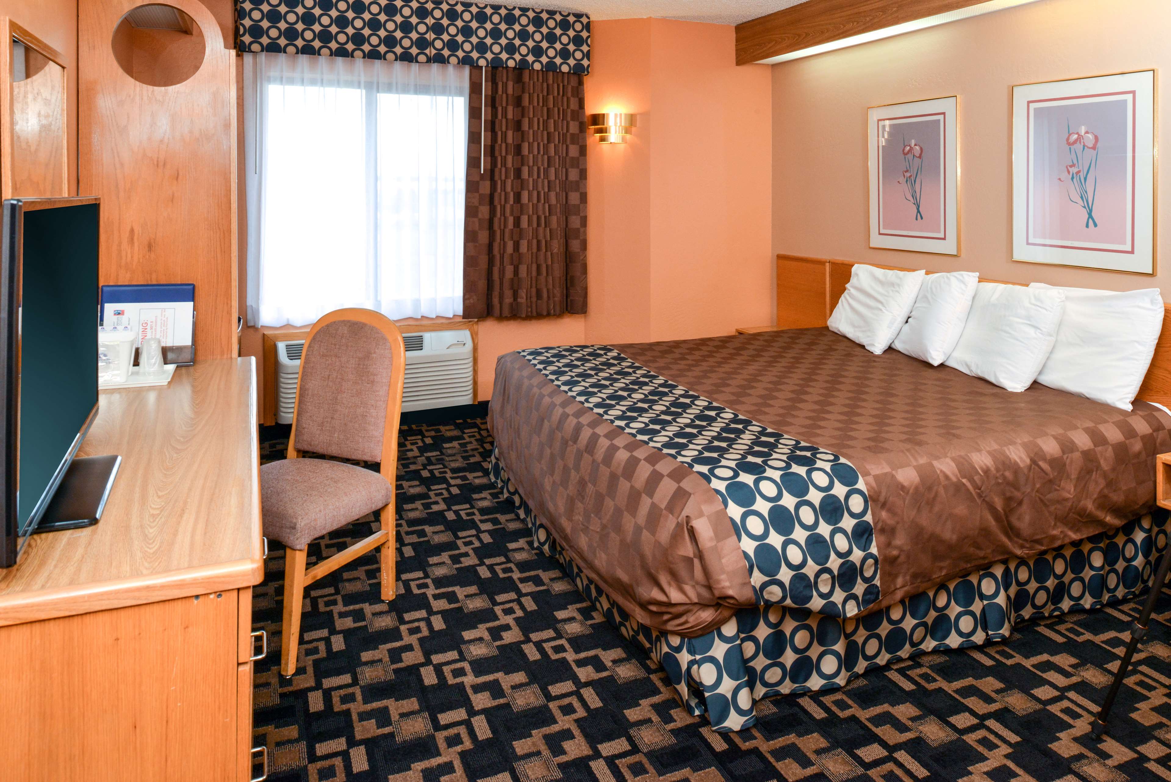 Pronghorn Inn