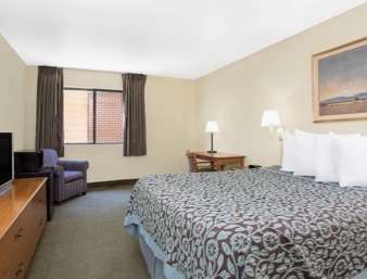 Days Inn by Wyndham Rawlins