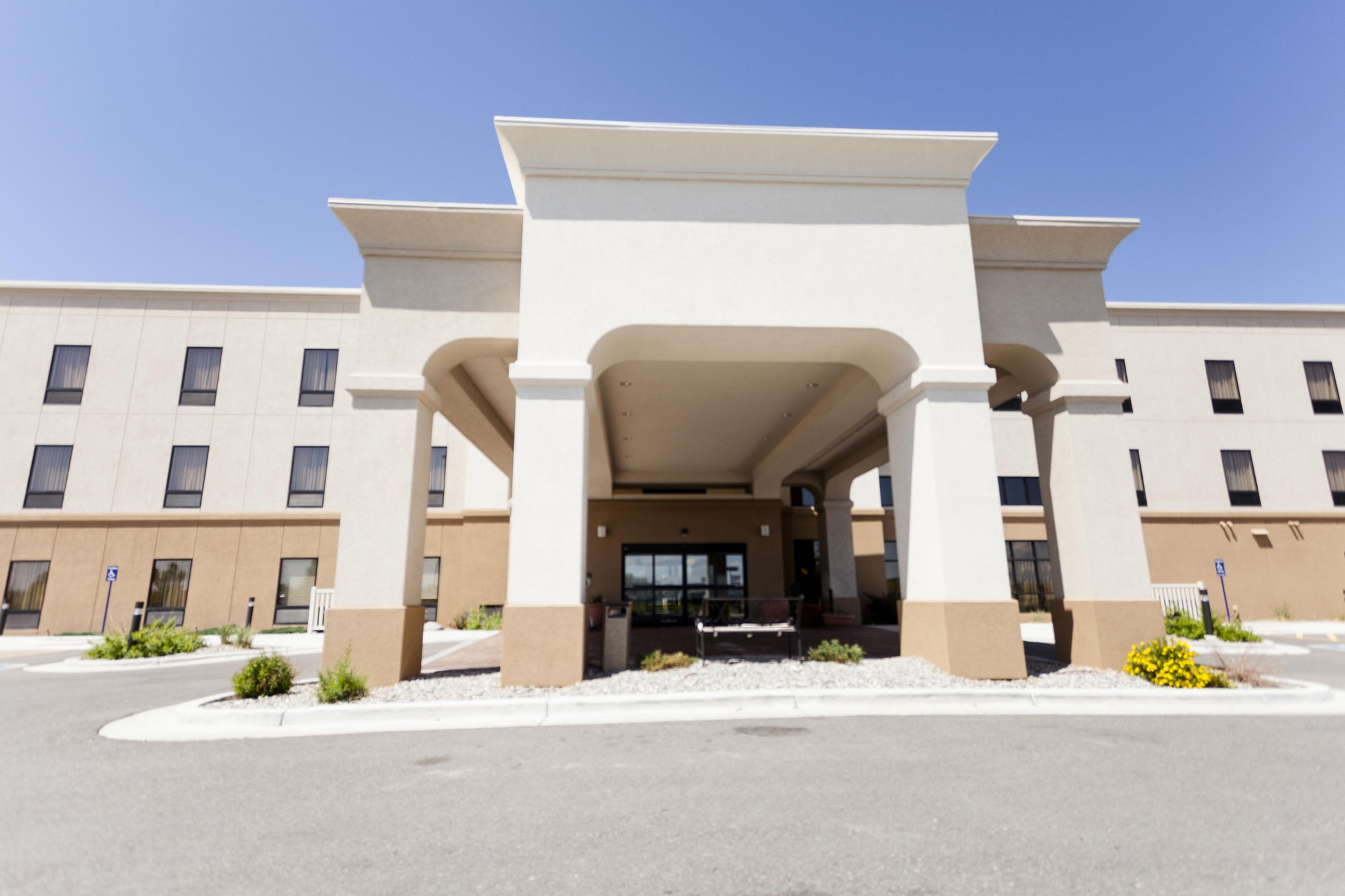 Hampton Inn & Suites Riverton