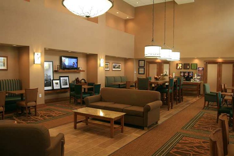 Hampton Inn & Suites Riverton