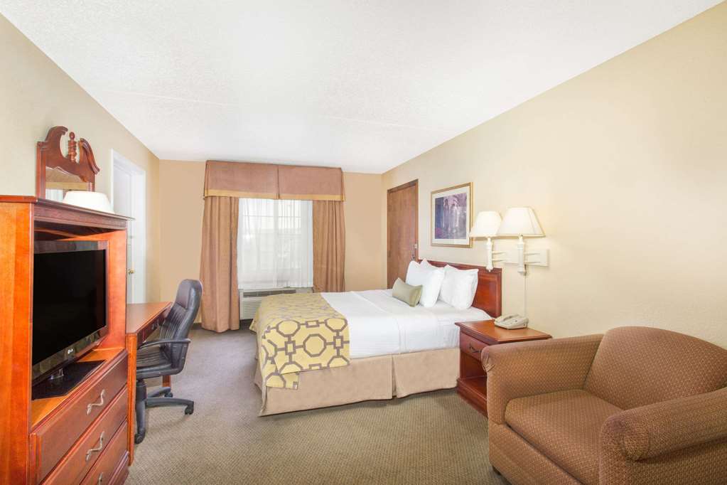 Spark by Hilton Rock Springs
