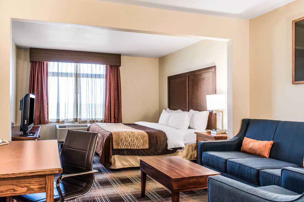 Comfort Inn & Suites
