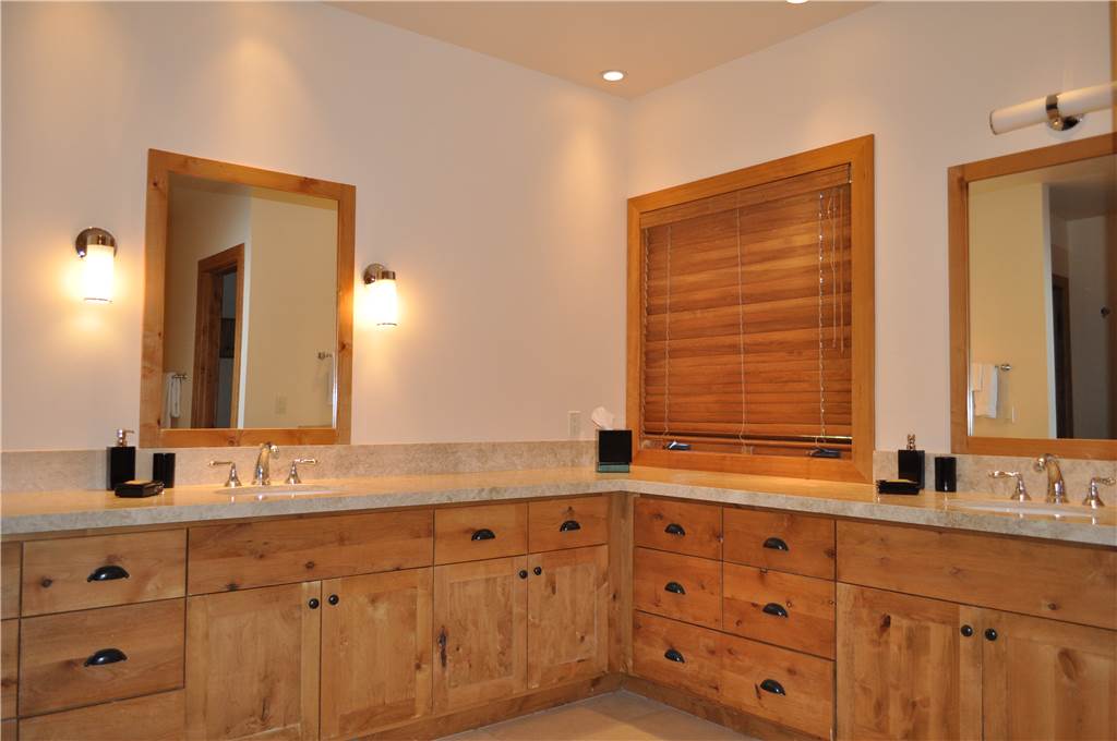 Granite Ridge Lodges