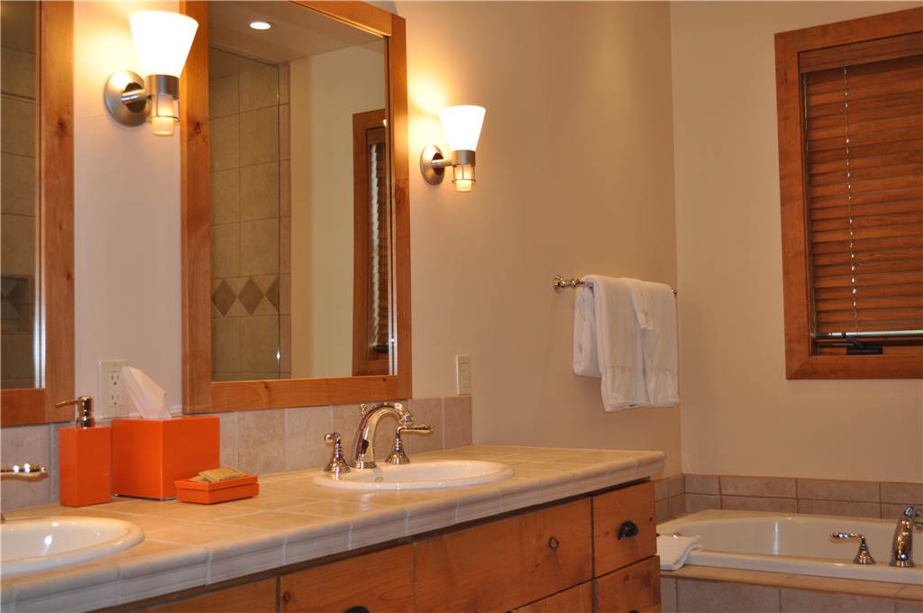 Granite Ridge Lodges